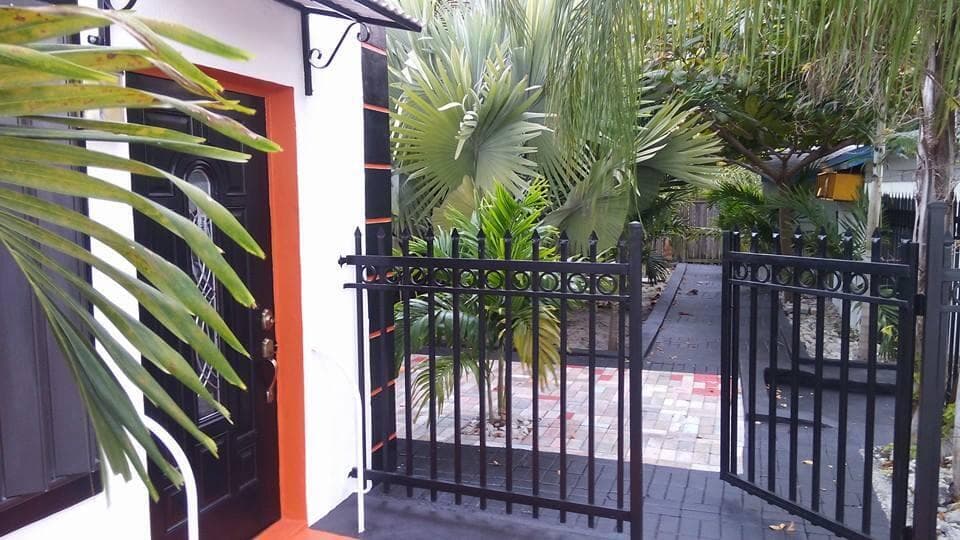 Mixed Use in Miami — photo 2 of 19