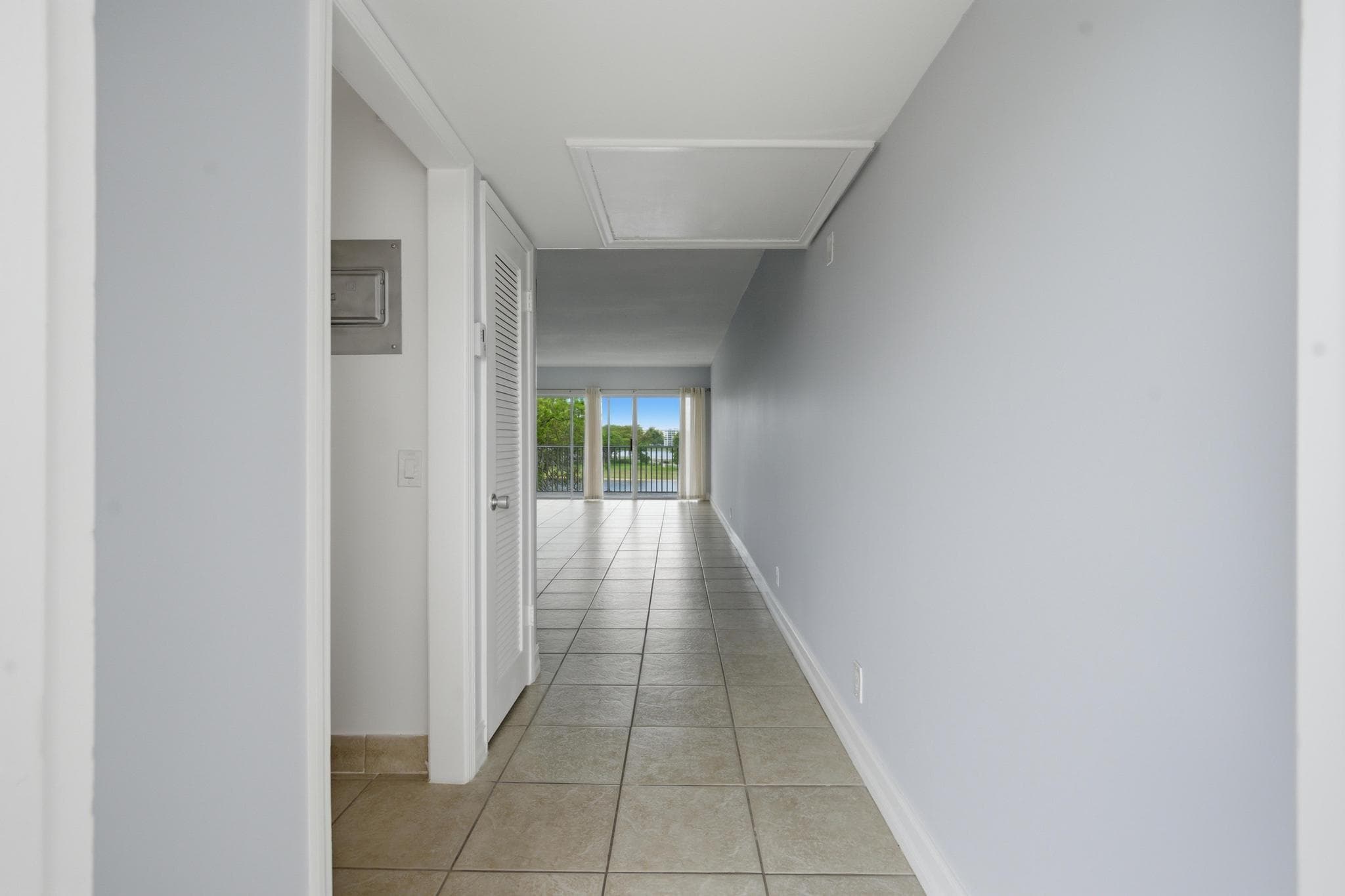 2801 N Palm Aire Drive 402, Pompano Beach, FL 33069 — photo 4 of 23