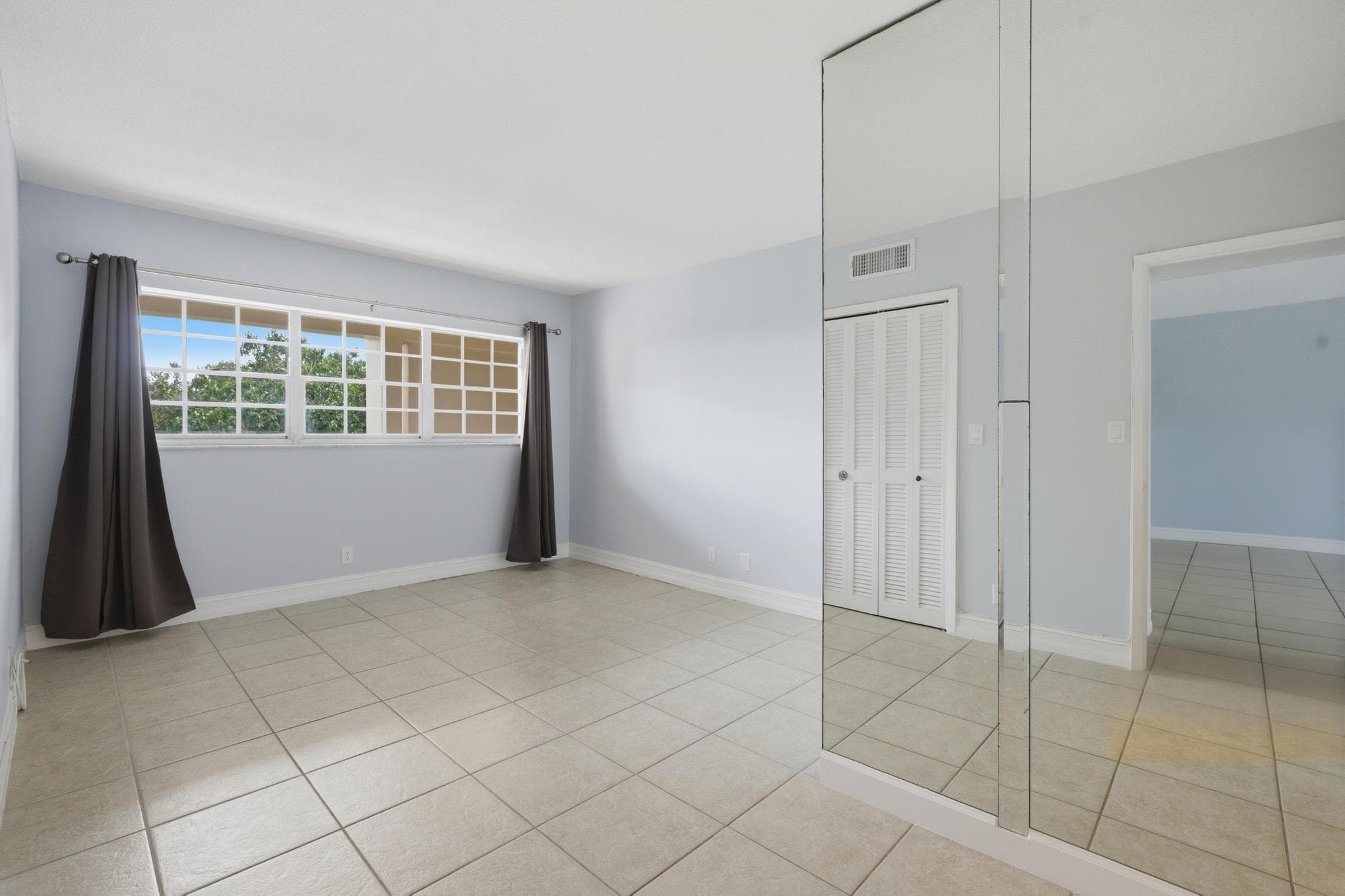 2801 N Palm Aire Drive 402, Pompano Beach, FL 33069 — photo 8 of 23