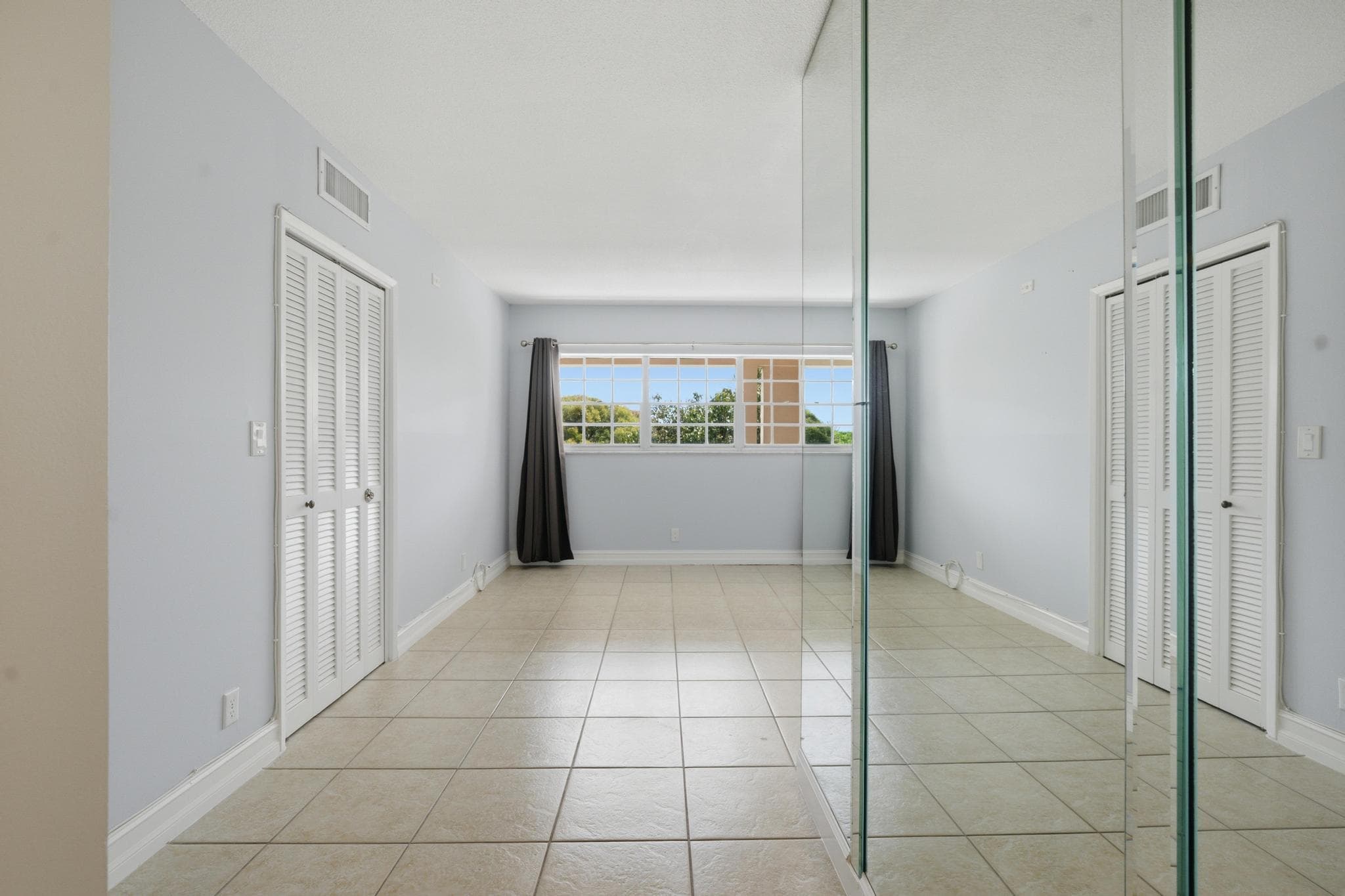 2801 N Palm Aire Drive 402, Pompano Beach, FL 33069 — photo 12 of 23
