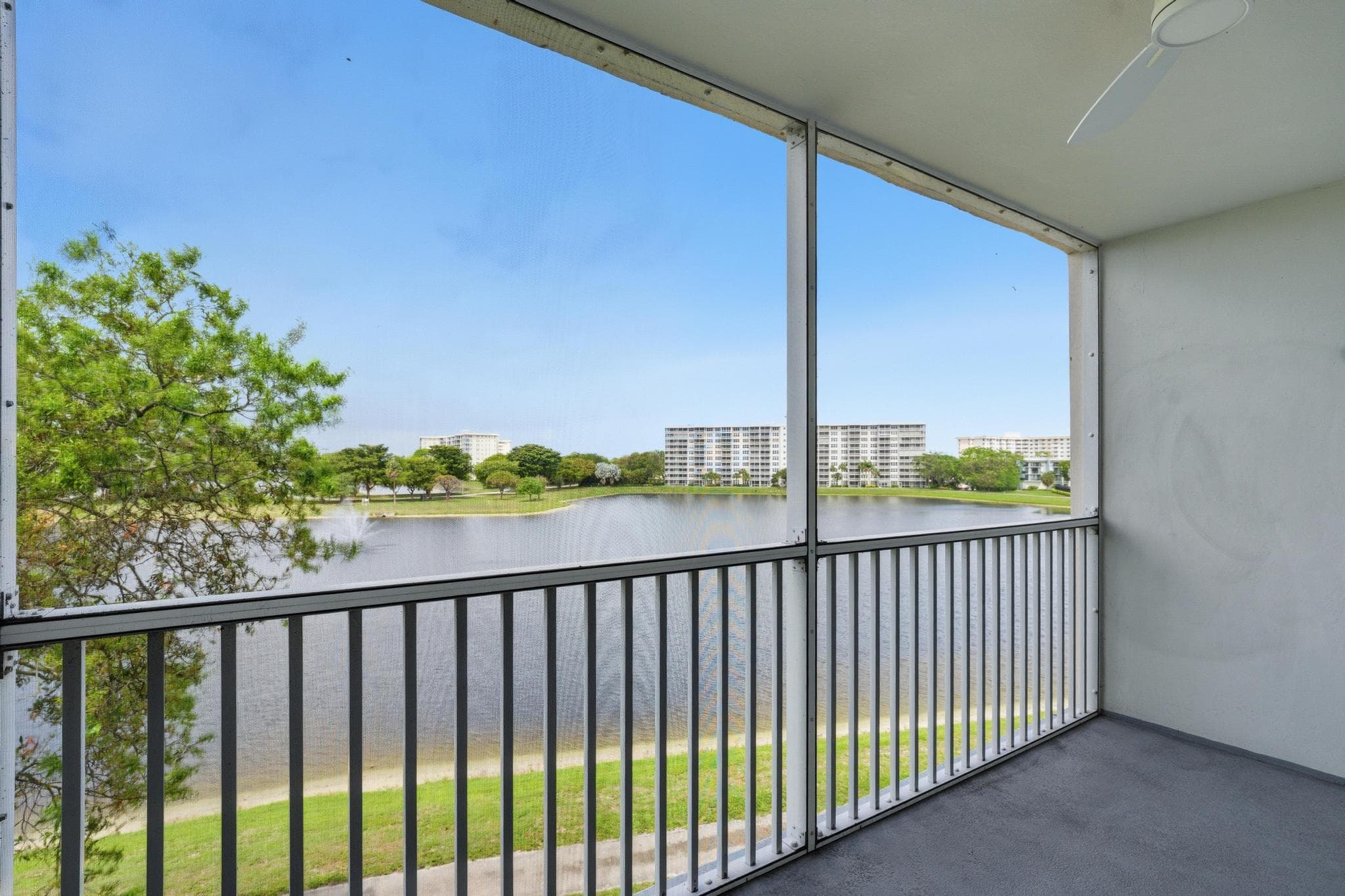 2801 N Palm Aire Drive 402, Pompano Beach, FL 33069 — photo 15 of 23