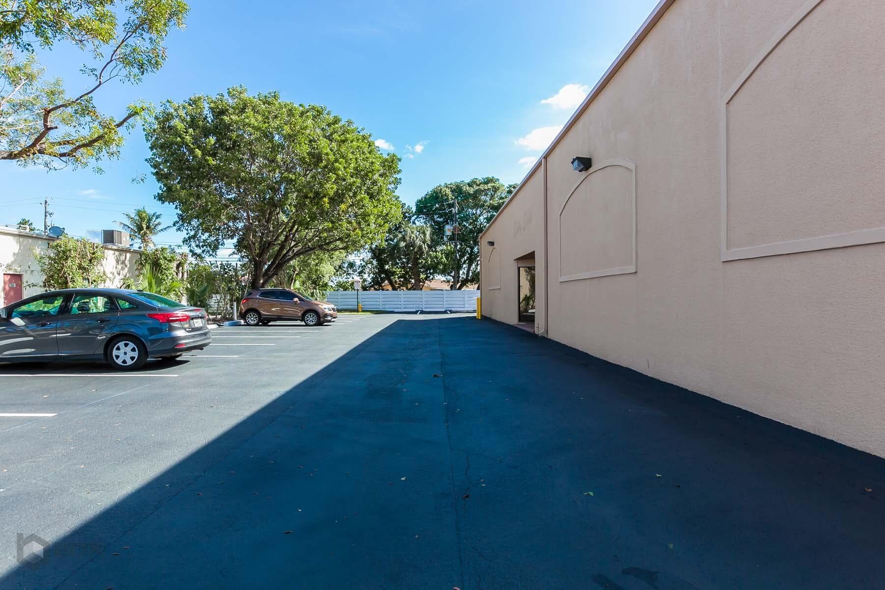 2050 N University Drive, Sunrise, FL — photo 10 of 14