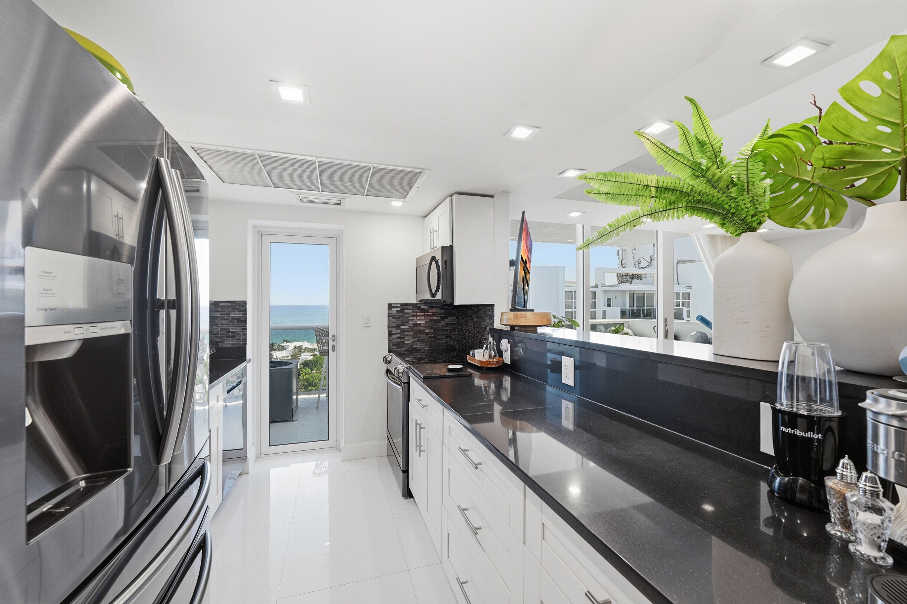 2715 N Ocean Boulevard Ph D, Fort Lauderdale, FL 33308 — photo 15 of 35