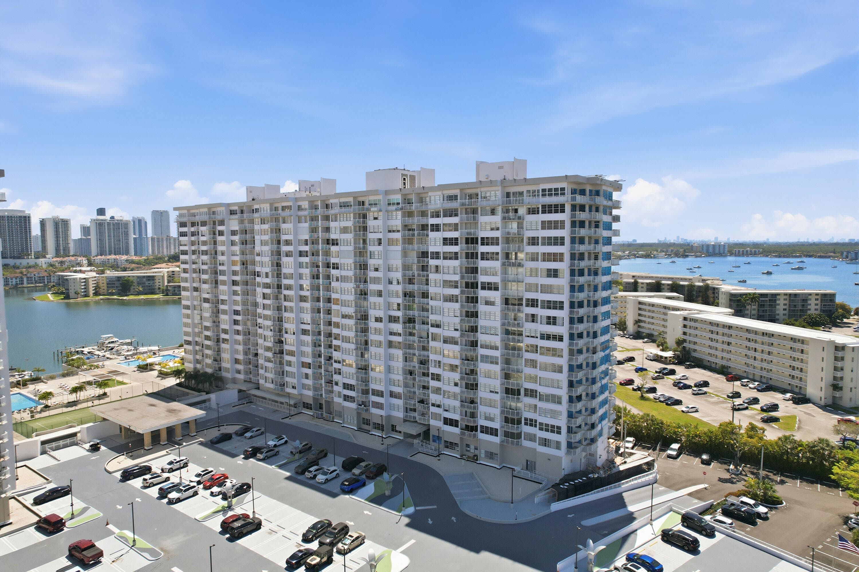 18011 Biscayne Boulevard 1502, Aventura, FL 33160 — photo 2 of 41