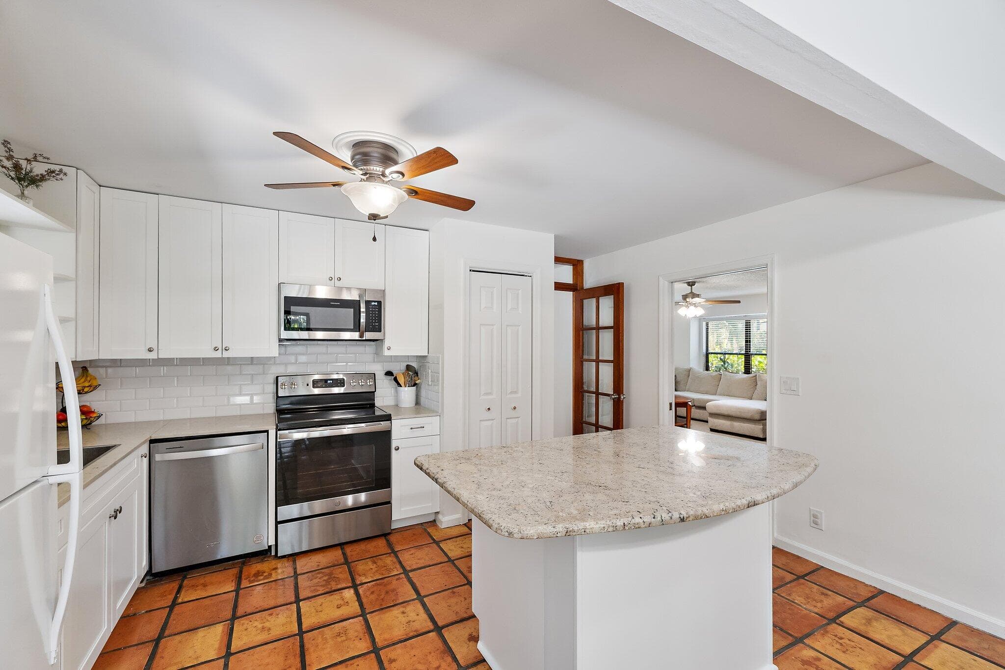 1007 Raintree Lane, Palm Beach Gardens, FL 33410 — photo 16 of 58