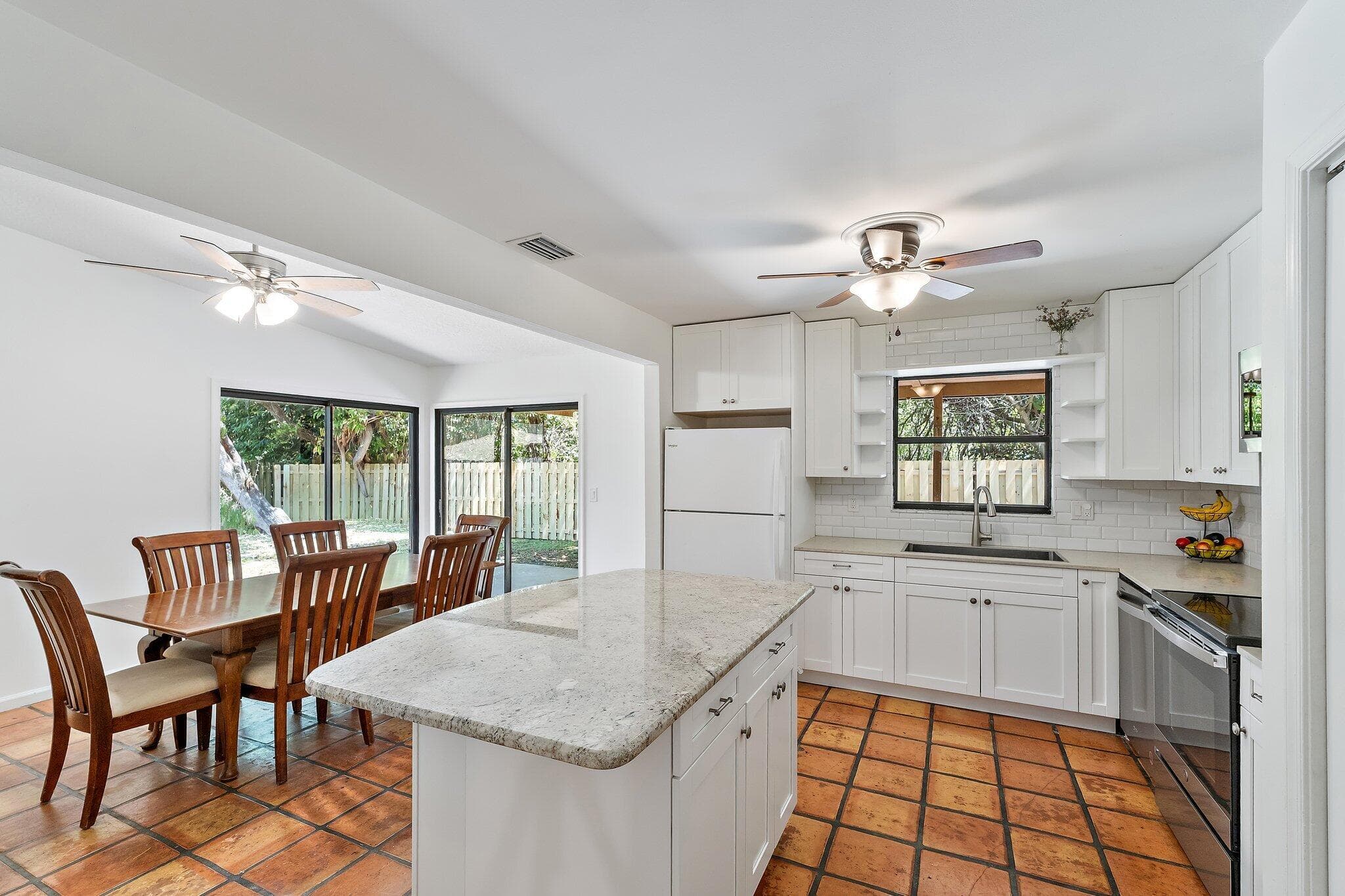 1007 Raintree Lane, Palm Beach Gardens, FL 33410 — photo 18 of 58