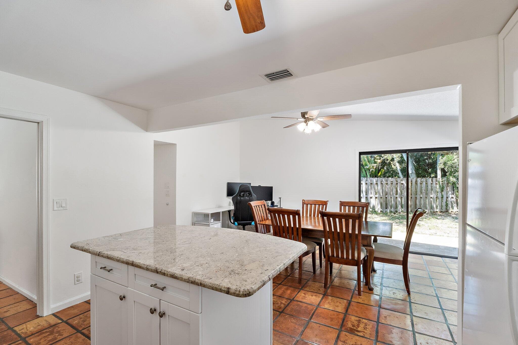 1007 Raintree Lane, Palm Beach Gardens, FL 33410 — photo 22 of 58