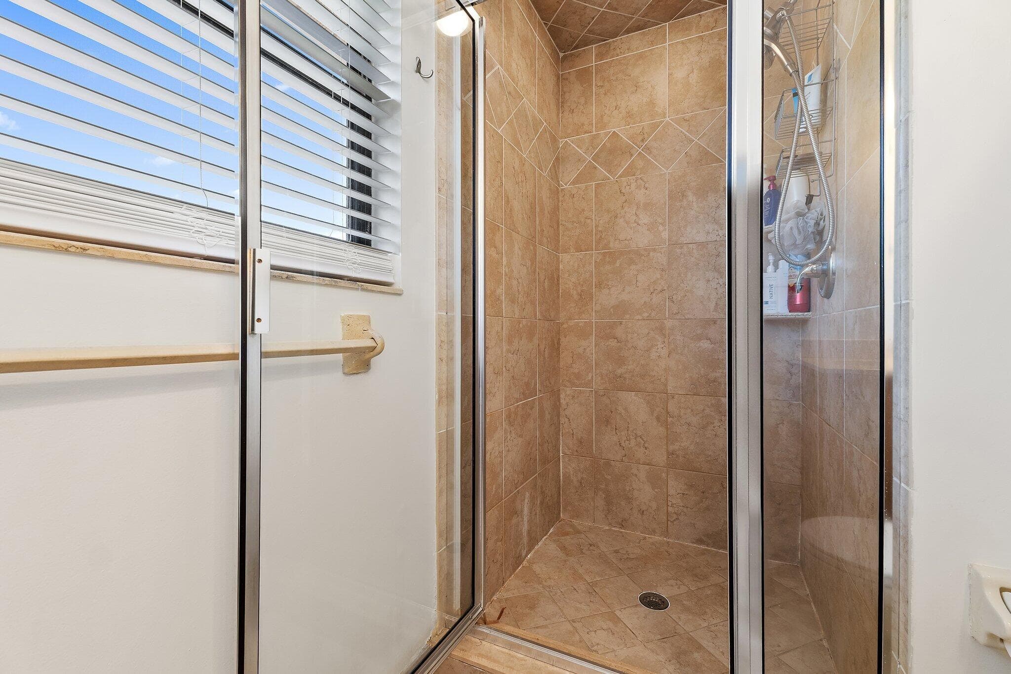 1007 Raintree Lane, Palm Beach Gardens, FL 33410 — photo 32 of 58
