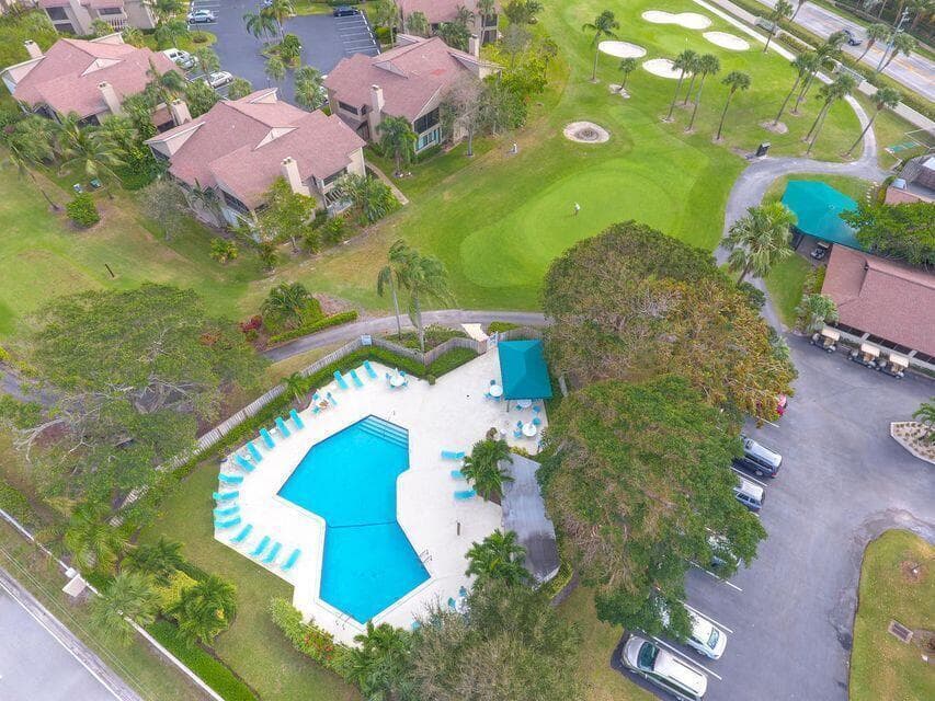2206 S Fairway Dr S S, Jupiter, FL 33477 — photo 24 of 31