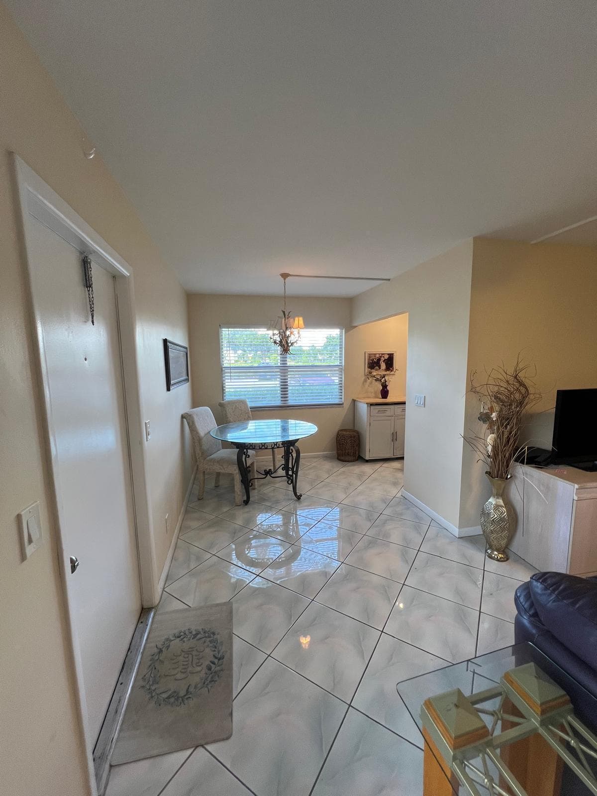 43 Fanshaw B, Boca Raton, FL 33434 — photo 2 of 11