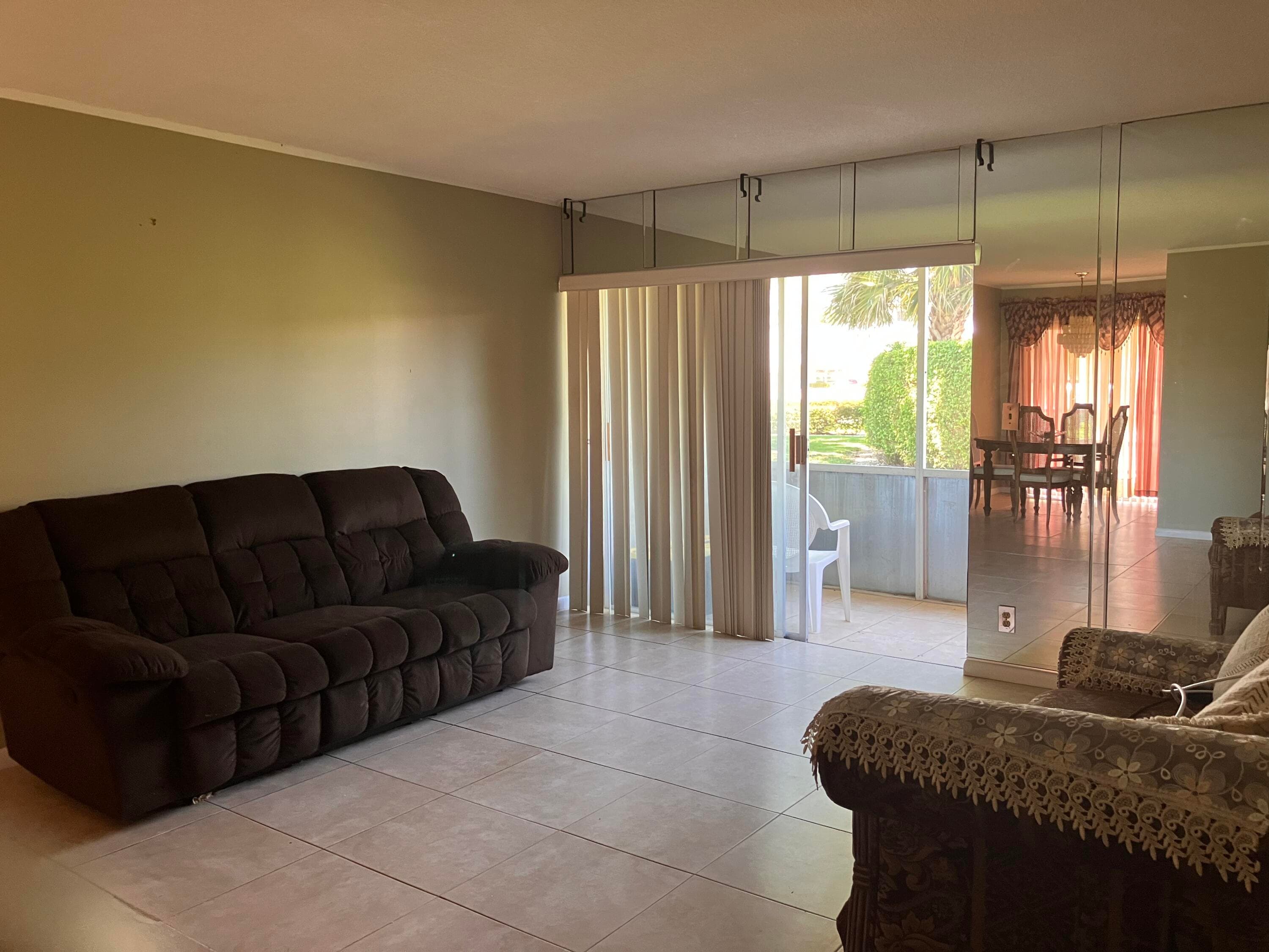 17 Golfs Edge D, West Palm Beach, FL 33417 — photo 4 of 19