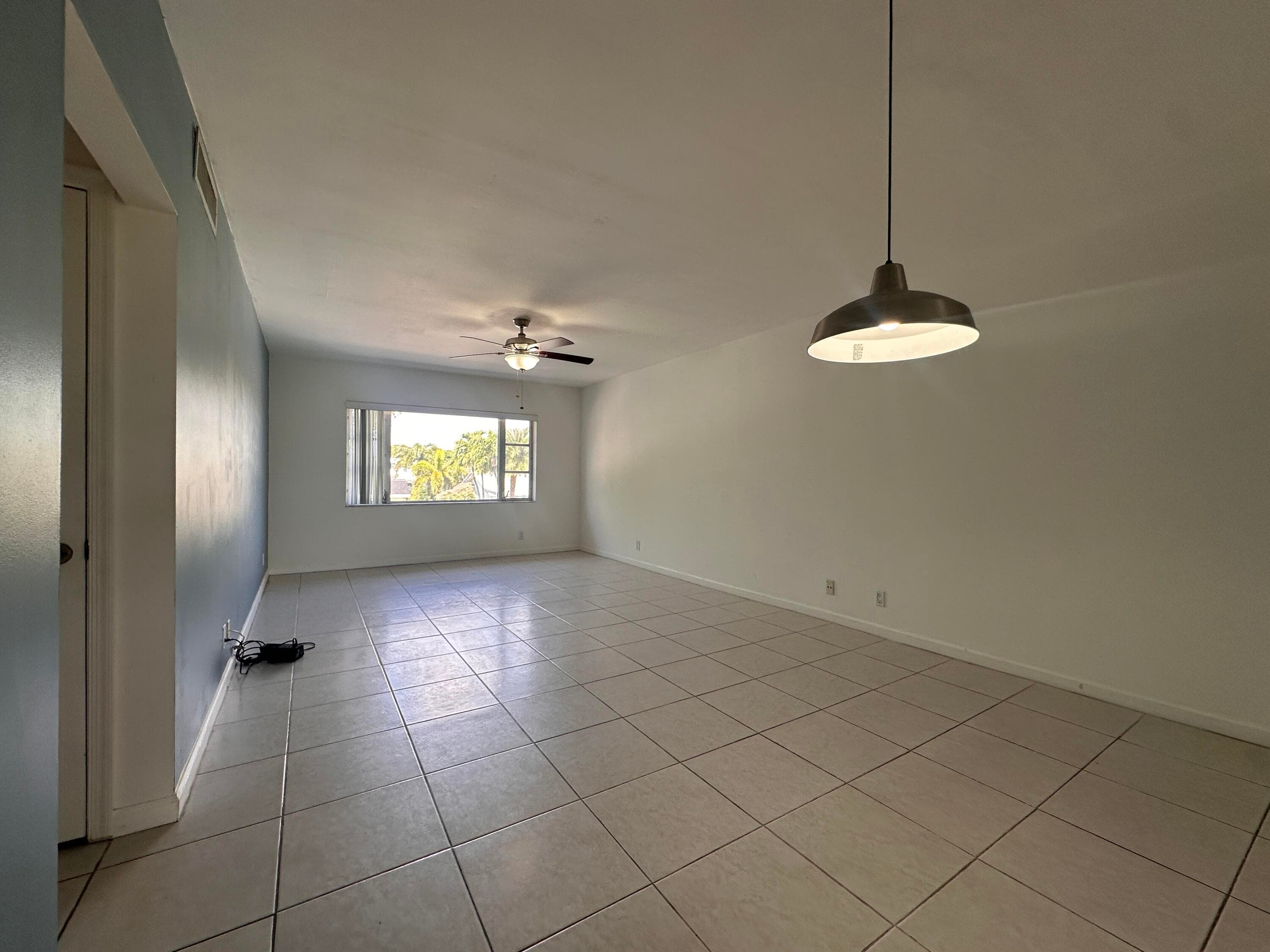 5800 NE 22nd Way 523, Fort Lauderdale, FL 33308 — photo 1 of 14