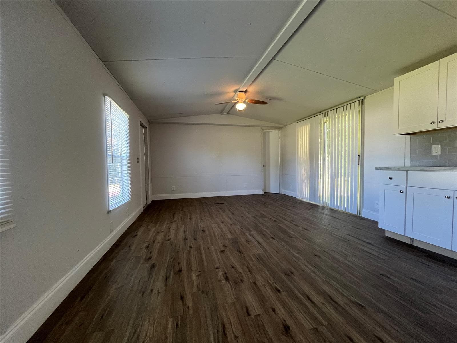 585 NW Avenue D, Moore Haven, FL 33471 — photo 8 of 40