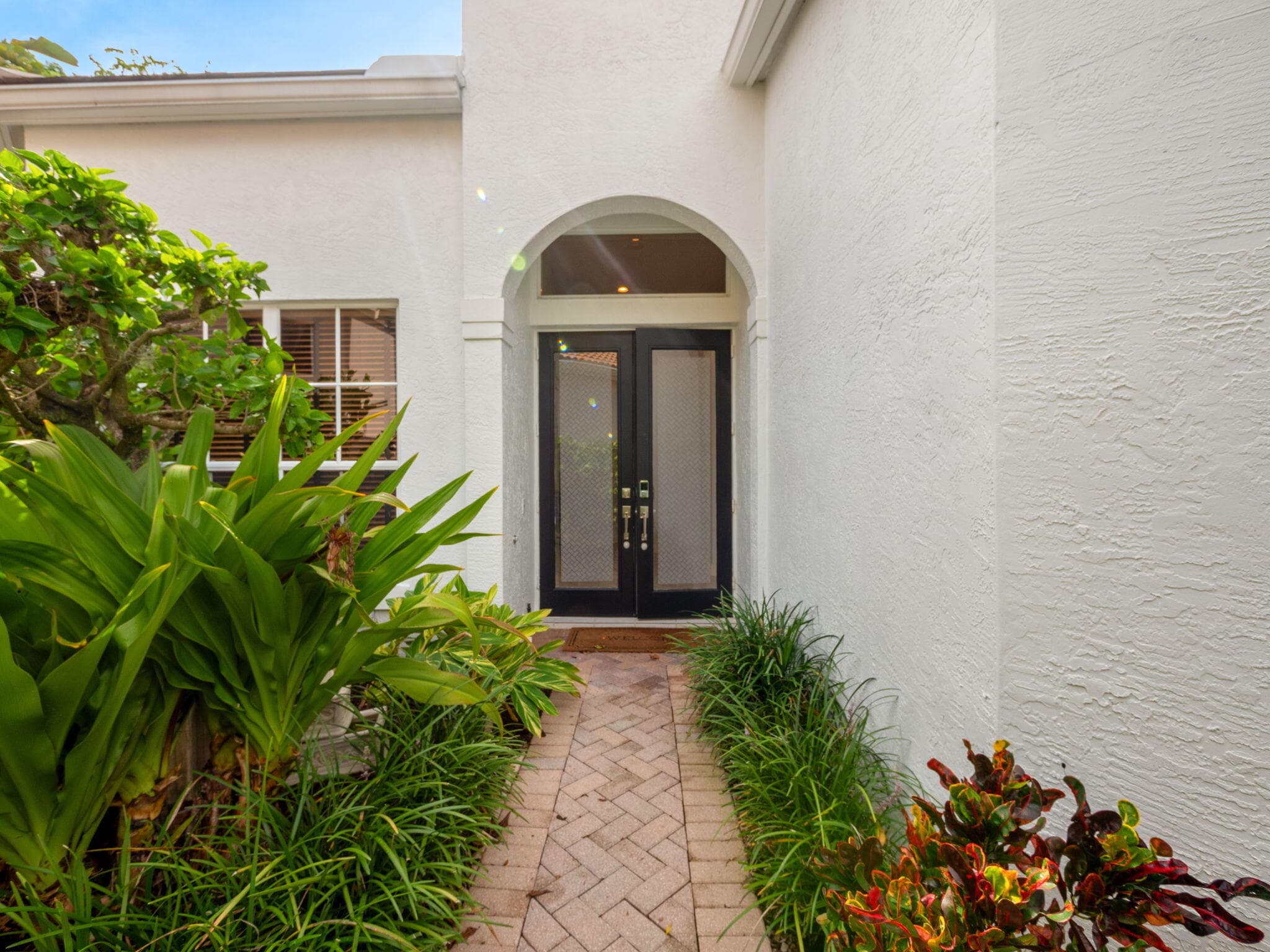 143 Sunset Bay Drive, Palm Beach Gardens, FL 33418 — photo 2 of 39