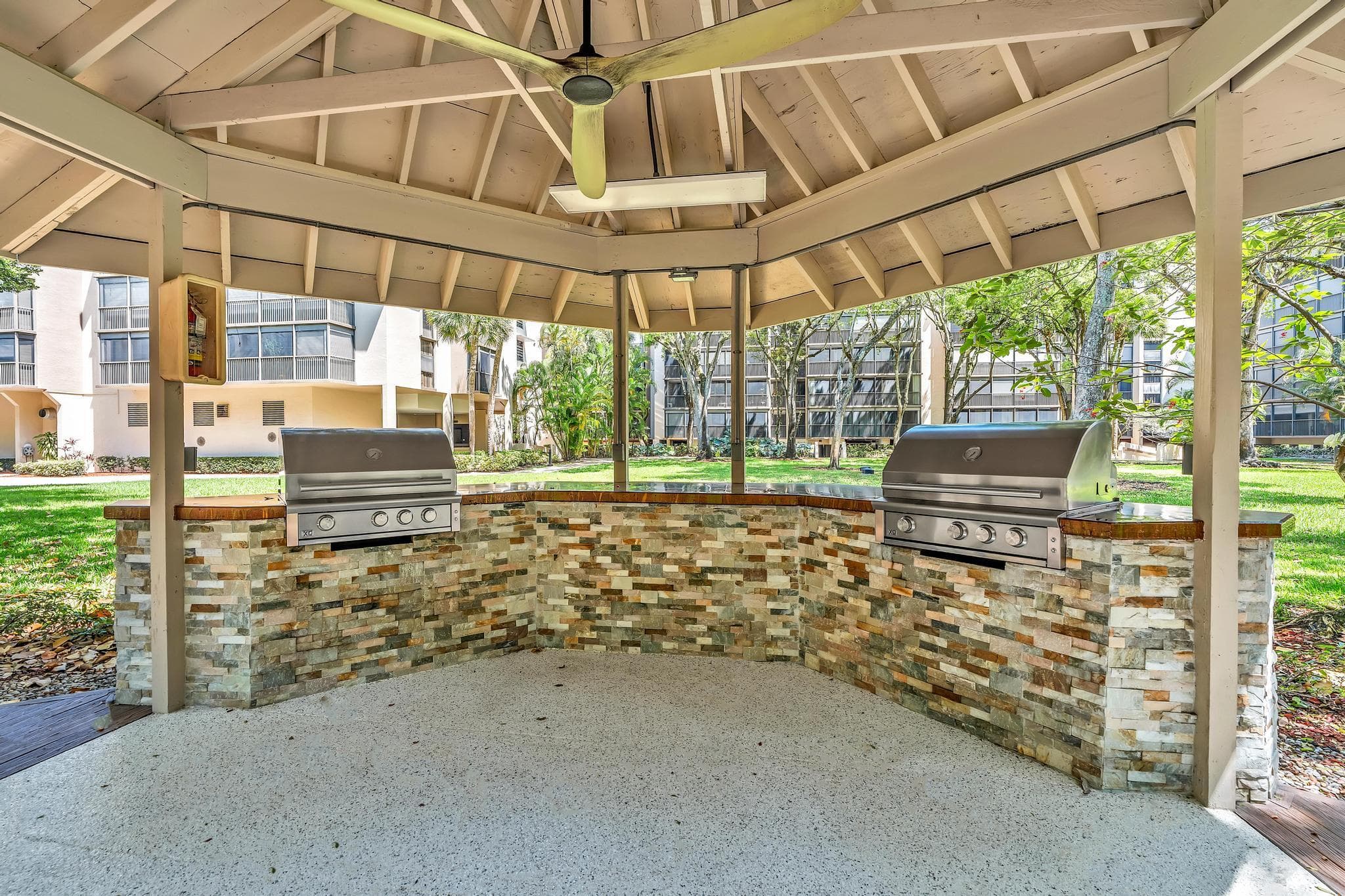 2804 N 46th Avenue C330, Hollywood, FL 33021 — photo 56 of 57