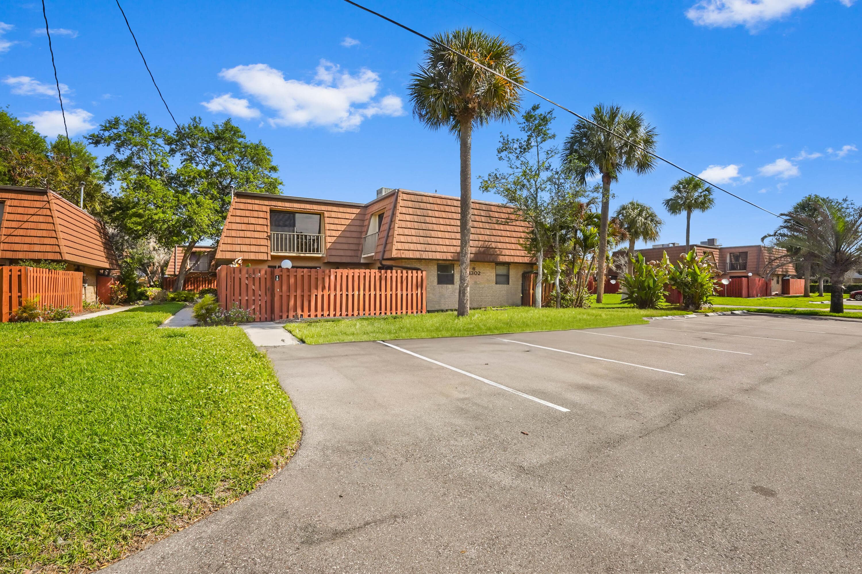 1302 Nebraska Avenue 6b, Fort Pierce, FL 34950 — photo 2 of 18