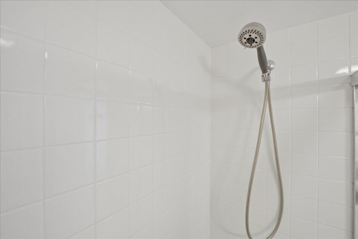 5059 N Hwy A1a 401, Hutchinson Island, FL 34949 — photo 35 of 72