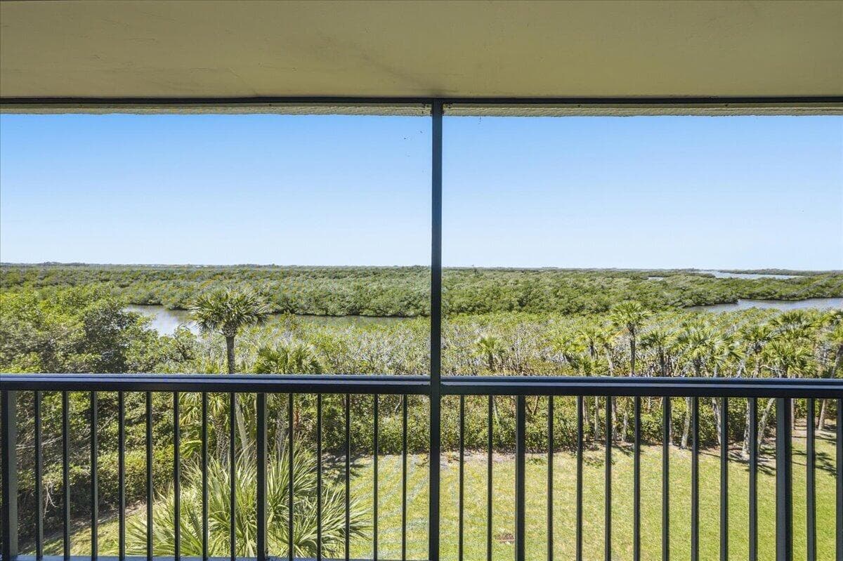 5059 N Hwy A1a 401, Hutchinson Island, FL 34949 — photo 9 of 72