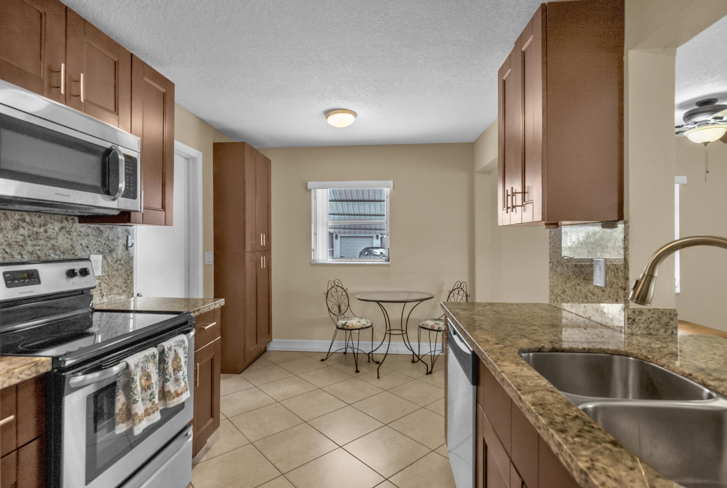 8208 NW 14 Street, Plantation, FL 33322 — photo 29 of 46
