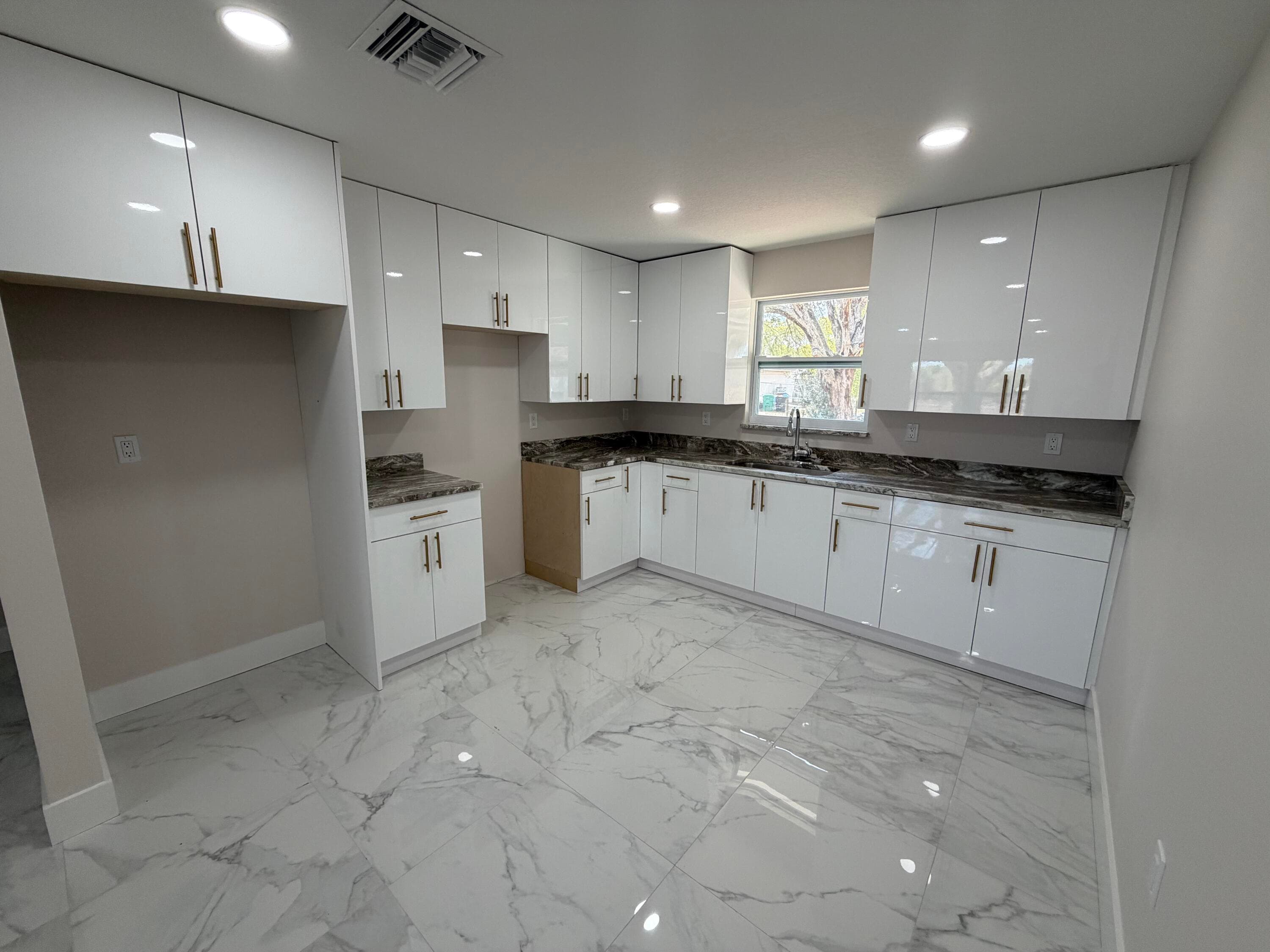 311 SW 67th Drive, Okeechobee, FL 34974 — photo 12 of 23