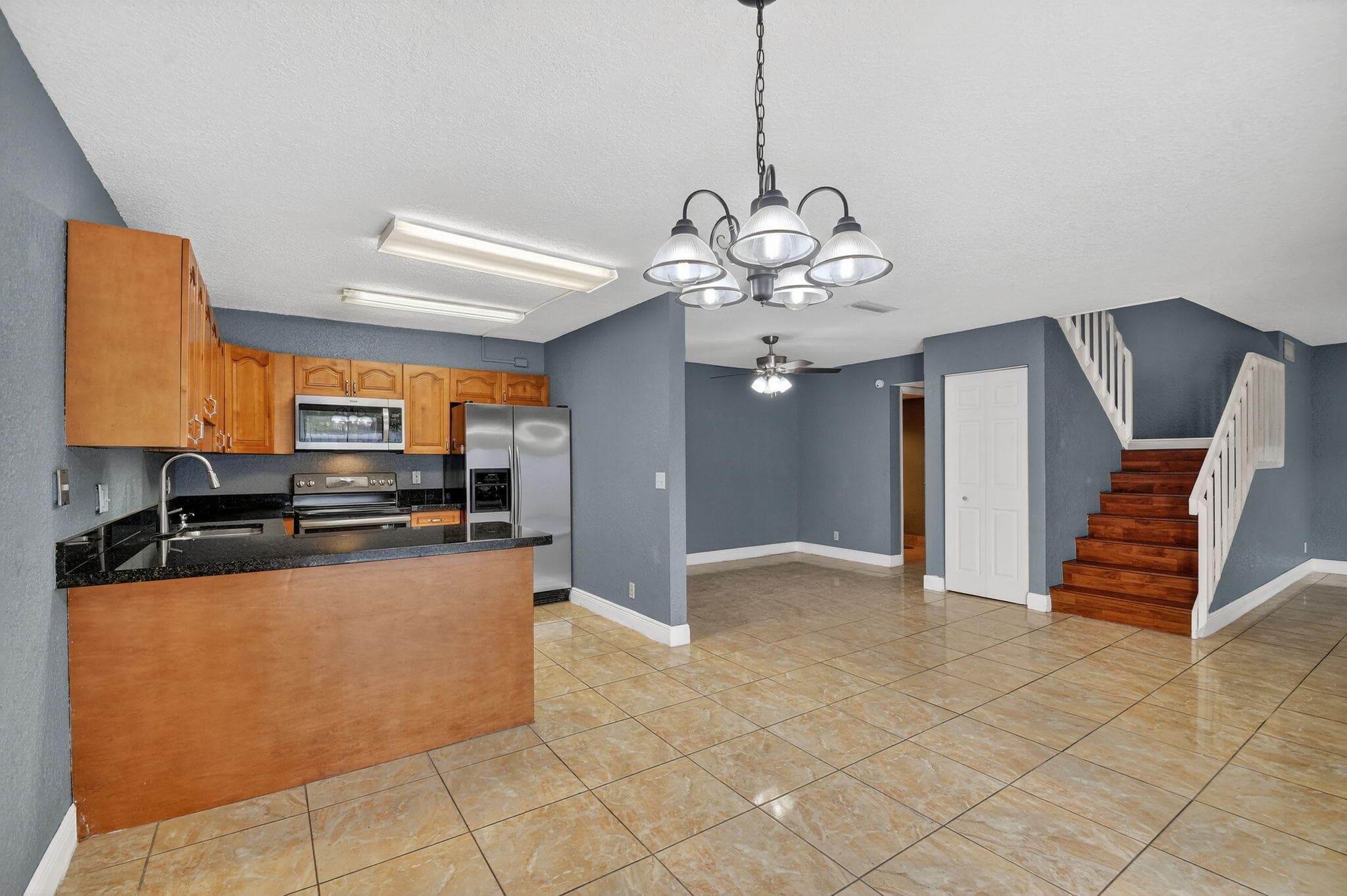 320 Woodland Road, Palm Springs, FL 33461 — photo 12 of 49
