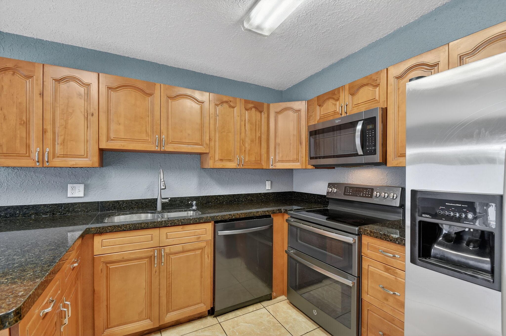 320 Woodland Road, Palm Springs, FL 33461 — photo 14 of 49