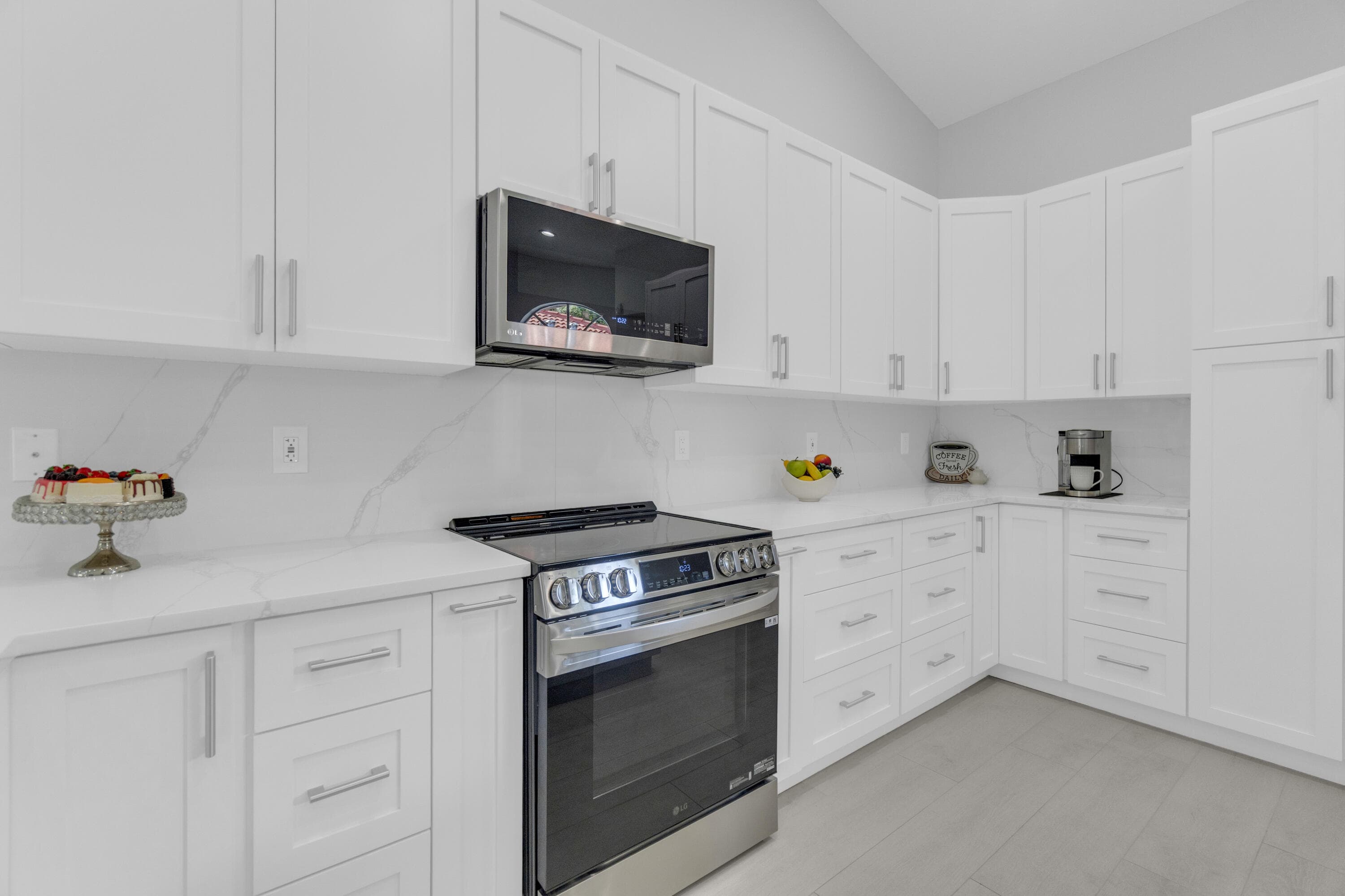 8224 Via Bella, Boca Raton, FL 33496 — photo 10 of 68