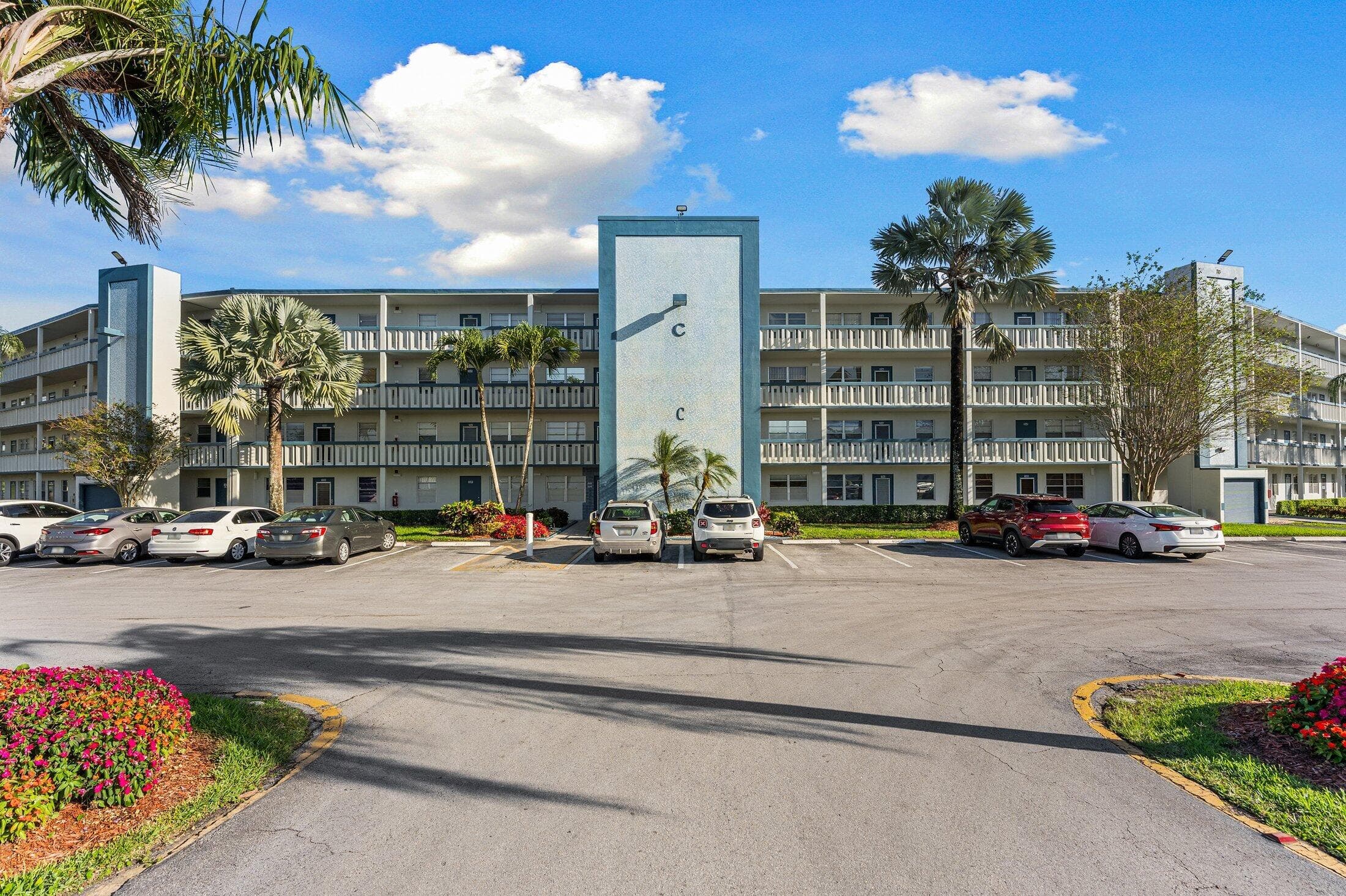 1047 Lincoln C, Boca Raton, FL 33434 — photo 1 of 27