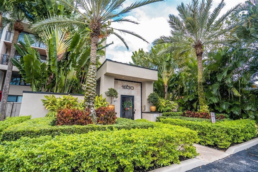 1830 Embassy Drive 605, West Palm Beach, FL 33401 — photo 17 of 18