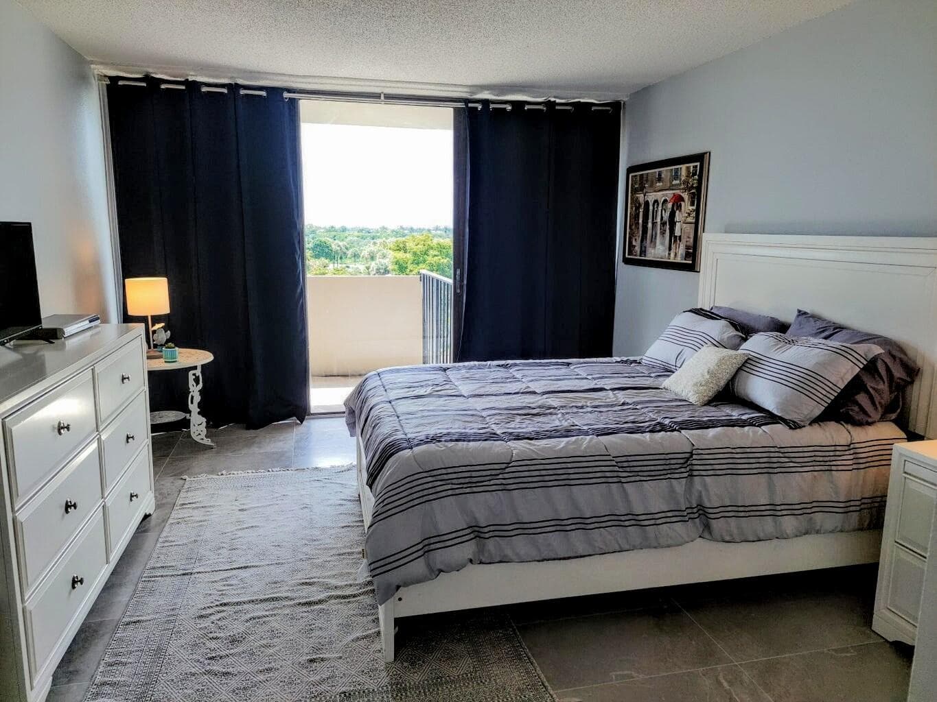 1830 Embassy Drive 605, West Palm Beach, FL 33401 — photo 6 of 18