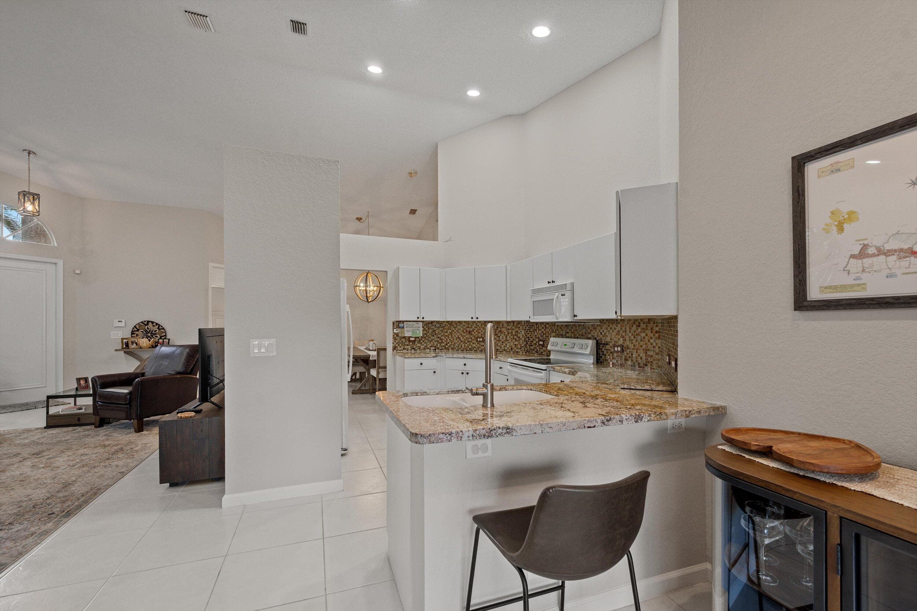 4657 Carlton Golf Drive, Lake Worth, FL 33449 — photo 13 of 55