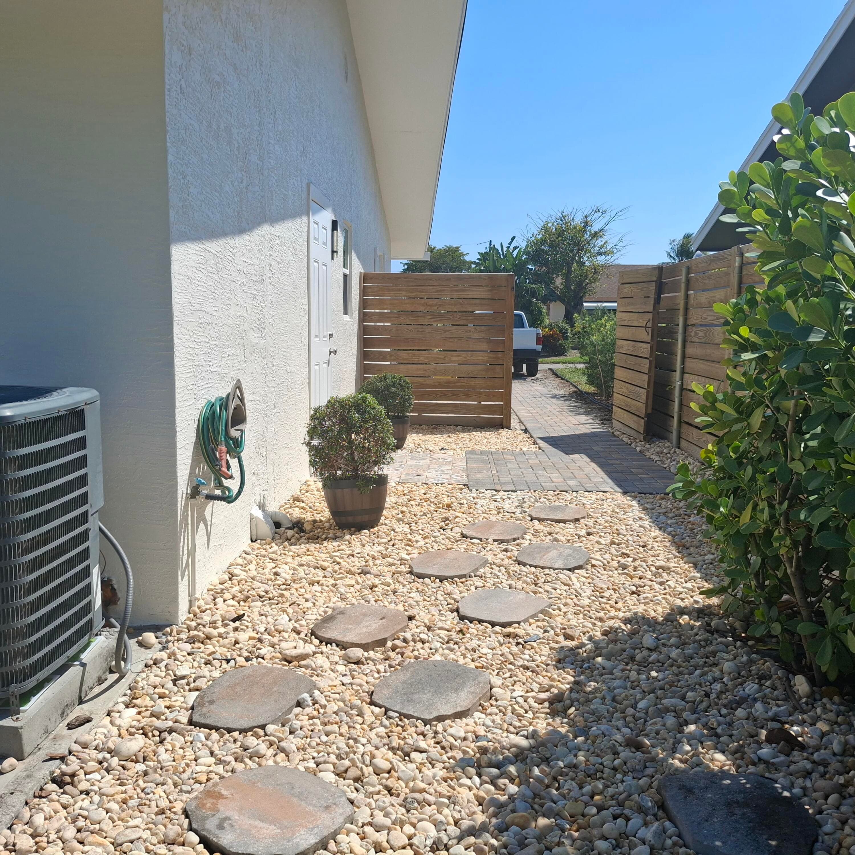 1097 Wilkinson Road B, Lake Worth, FL 33462 — photo 3 of 22