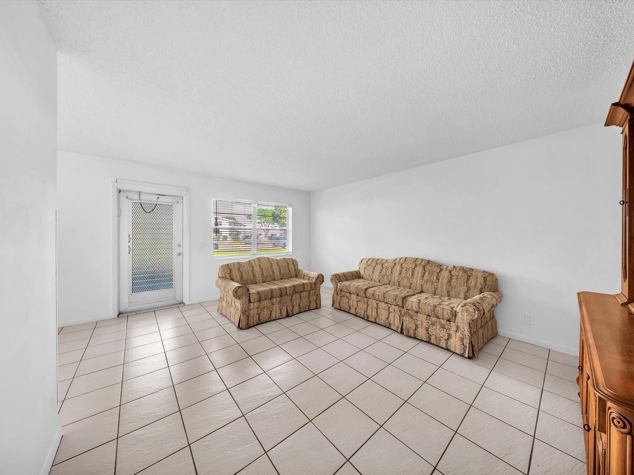 43 Windsor C, West Palm Beach, FL 33417 — photo 13 of 45