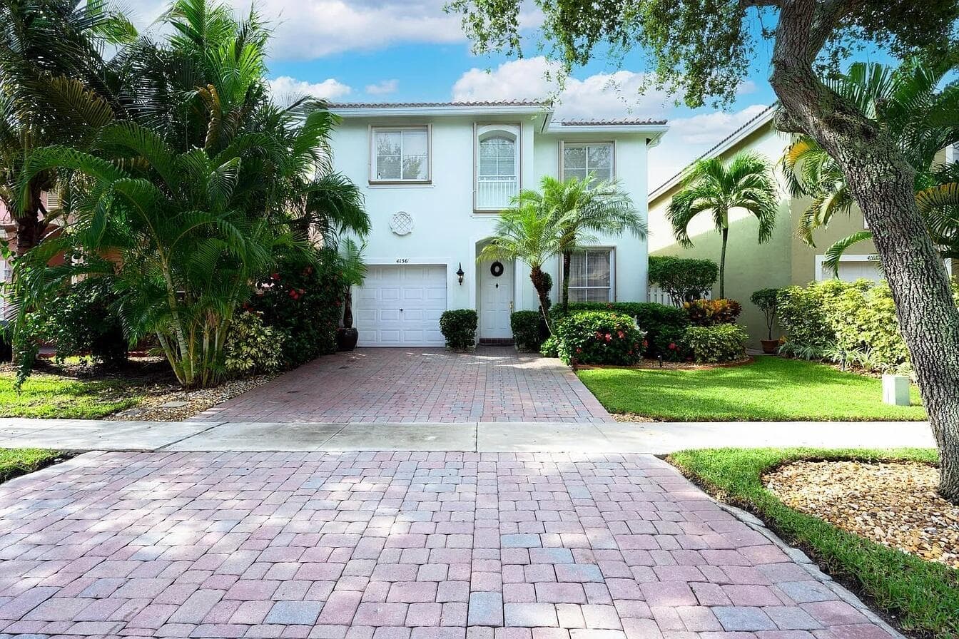 4156 Meade Way, West Palm Beach, FL 33409 — photo 2 of 41