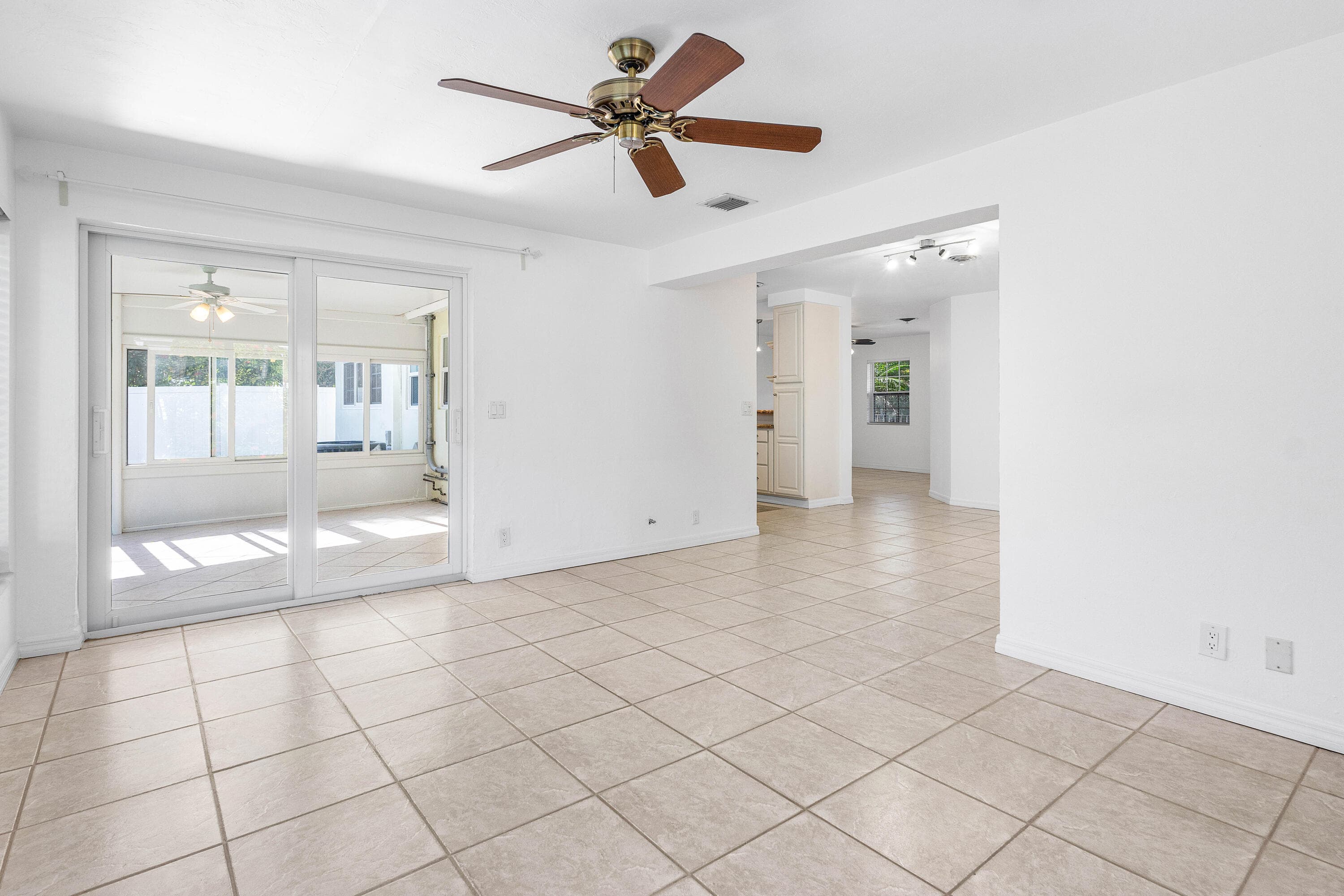 2100 NE 4th Avenue, Boca Raton, FL 33431 — photo 6 of 30