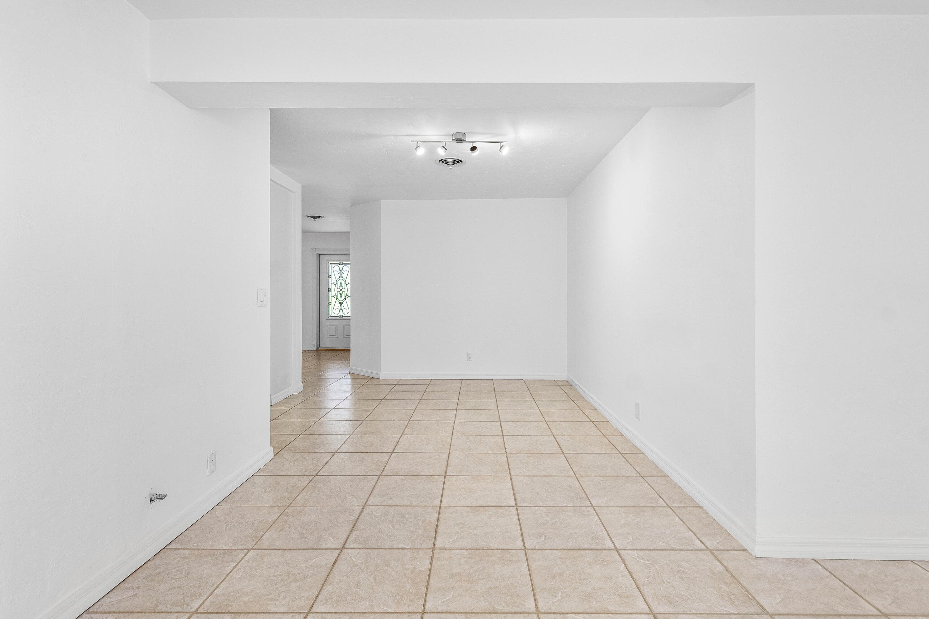 2100 NE 4th Avenue, Boca Raton, FL 33431 — photo 7 of 30