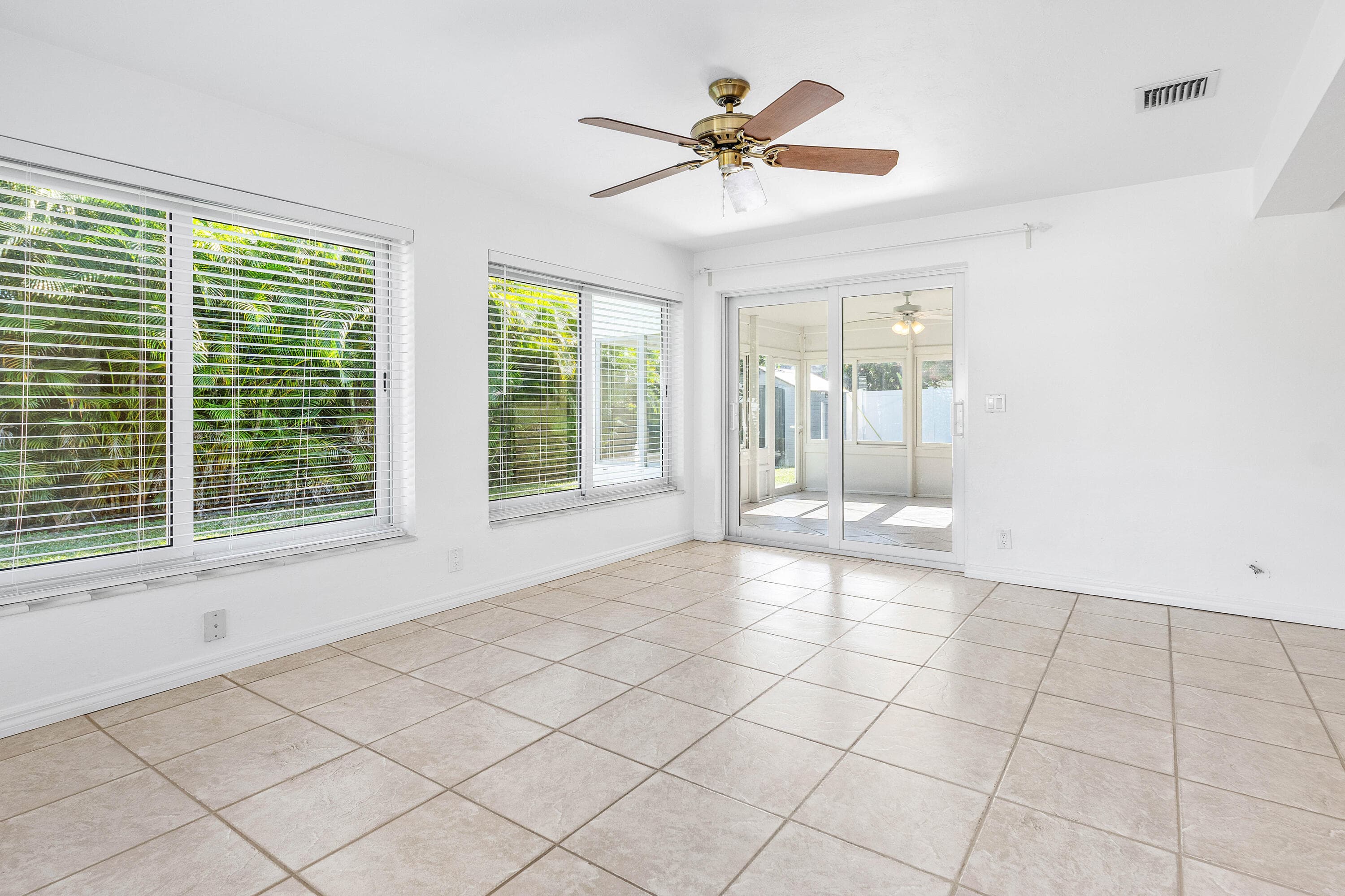 2100 NE 4th Avenue, Boca Raton, FL 33431 — photo 8 of 30