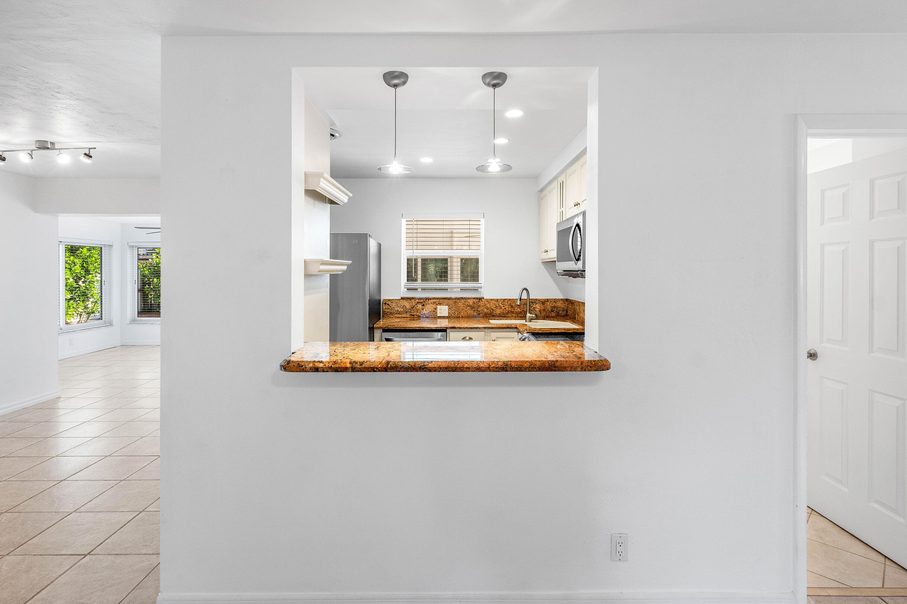 2100 NE 4th Avenue, Boca Raton, FL 33431 — photo 14 of 30