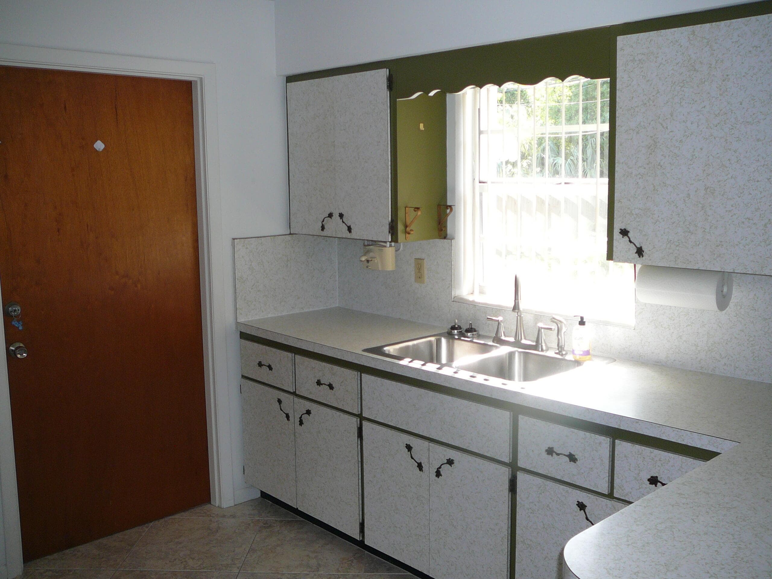 2921 Sherwood Lane, Fort Pierce, FL 34982 — photo 16 of 36