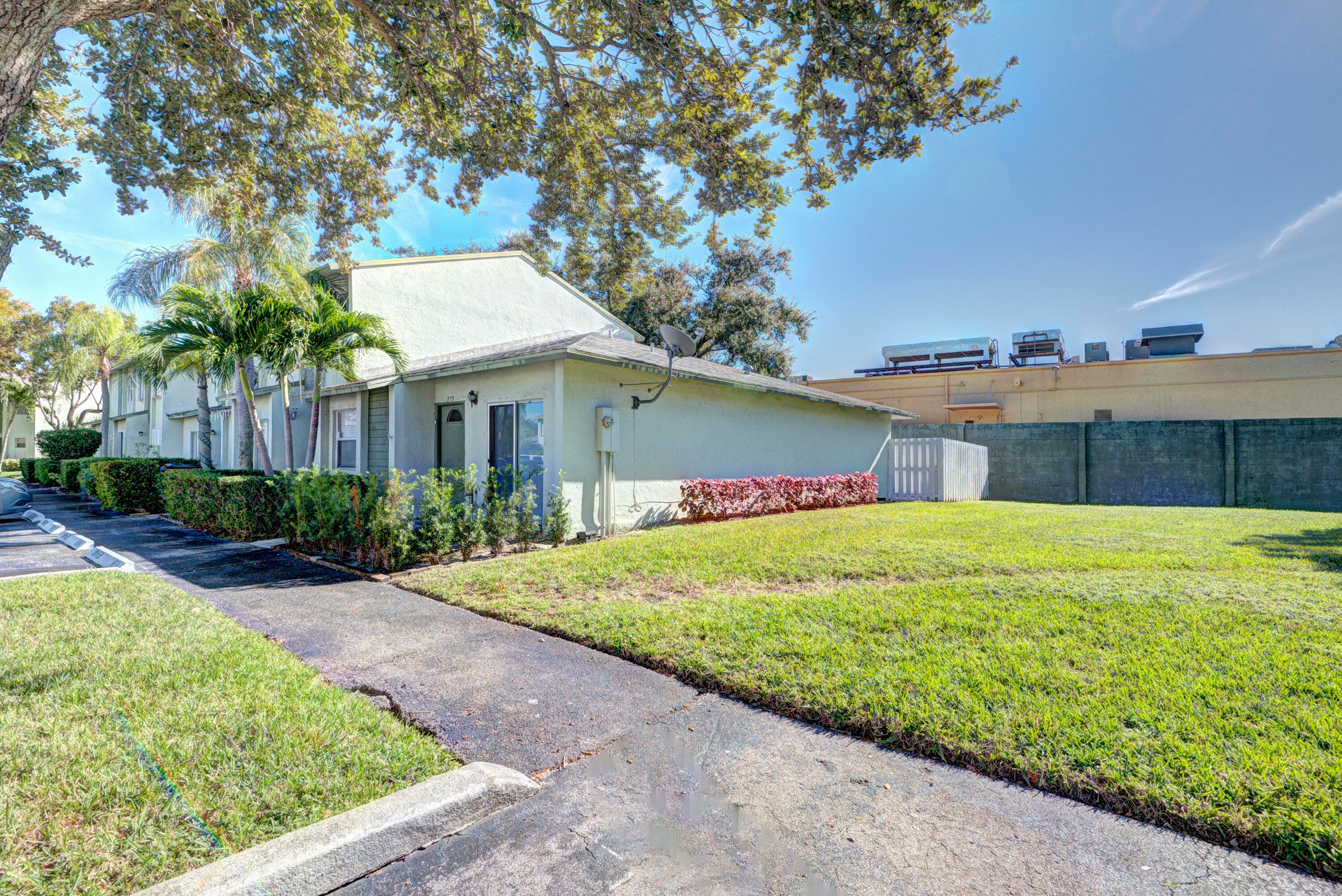 858 Crystal Lake Drive, Deerfield Beach, FL 33064 — photo 21 of 21