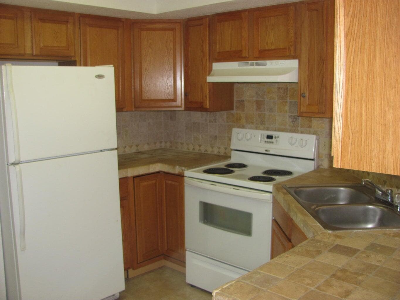 815 W Boynton Beach Boulevard 2-106, Boynton Beach, FL 33426 — photo 3 of 20
