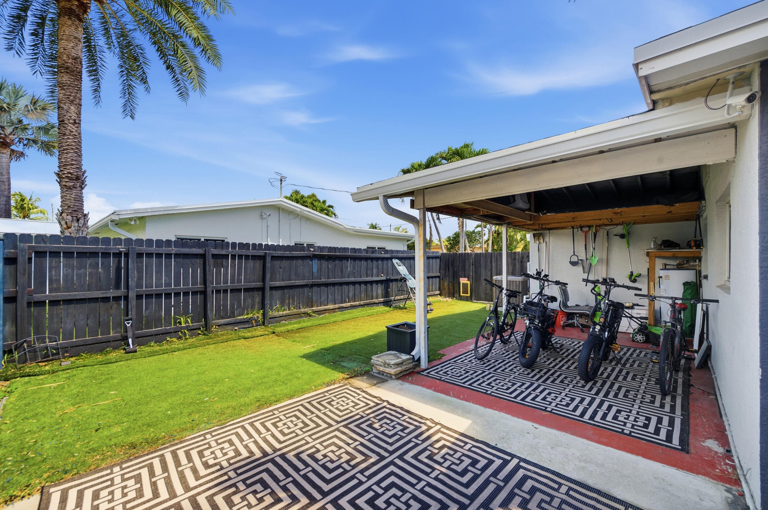 3690 NE 16th Avenue, Oakland Park, FL 33334 — photo 32 of 39
