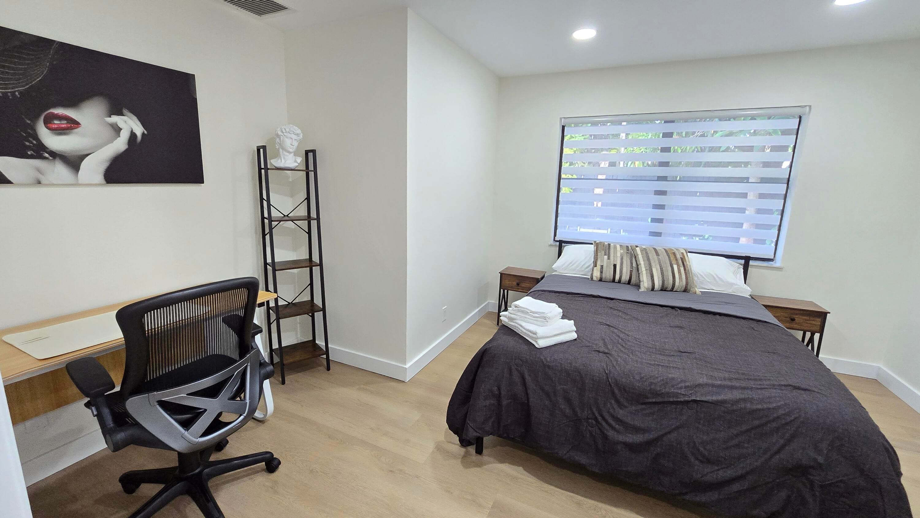 1236 NE 12th Avenue B, Fort Lauderdale, FL 33304 — photo 10 of 21