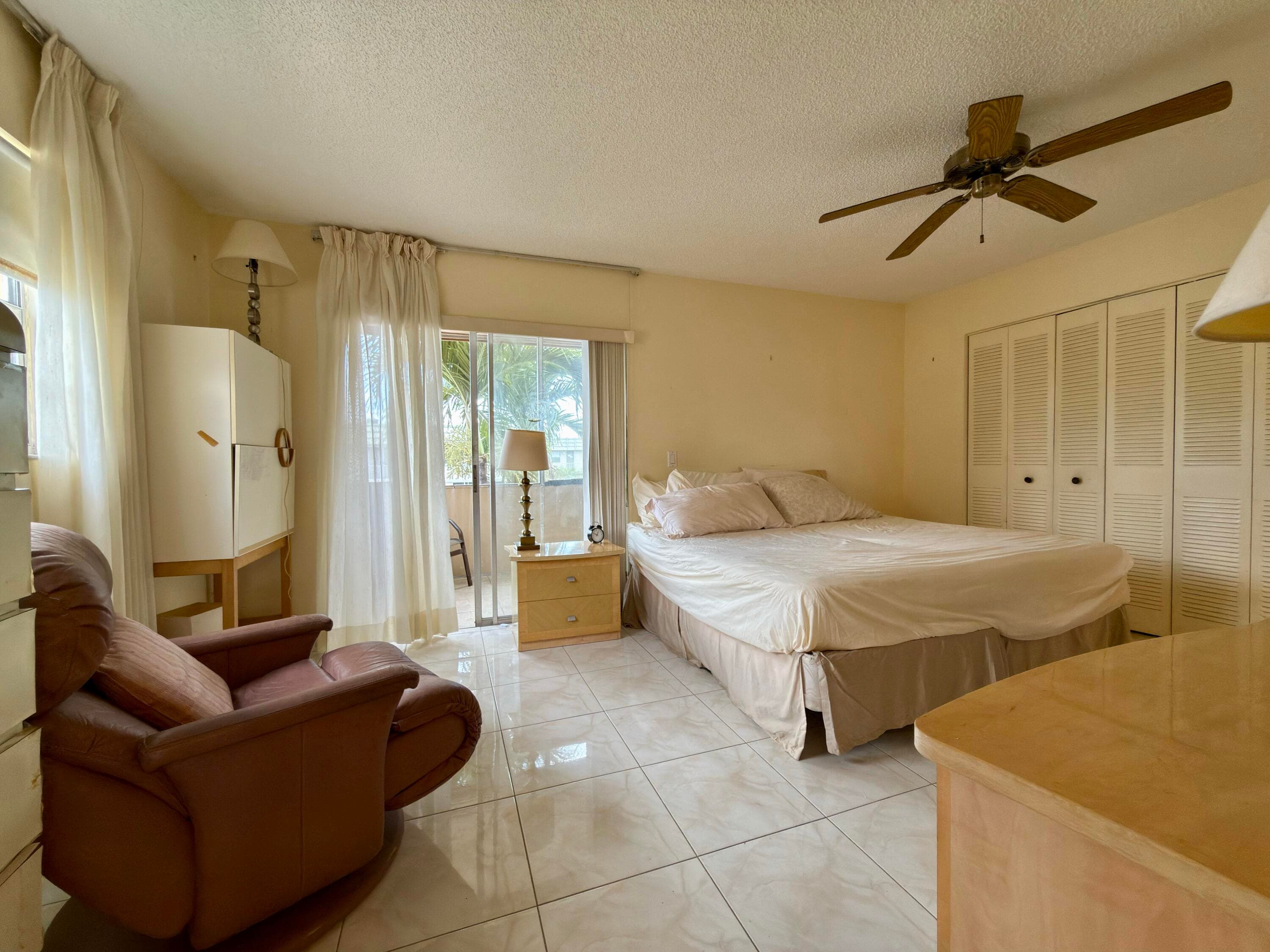 465 Flanders J, Delray Beach, FL 33484 — photo 11 of 16
