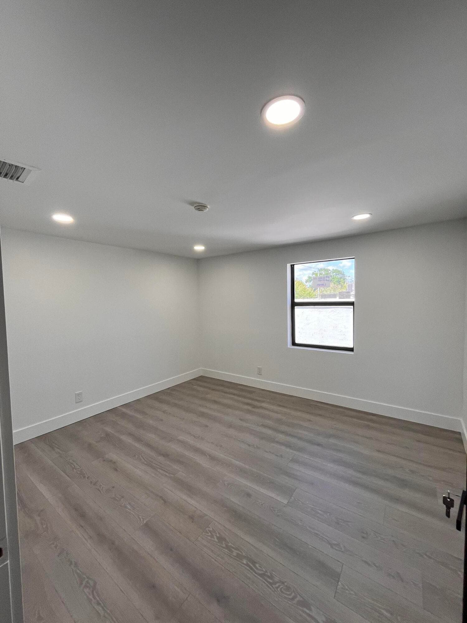900 Federal Highway, Riviera Beach, FL — photo 11 of 39