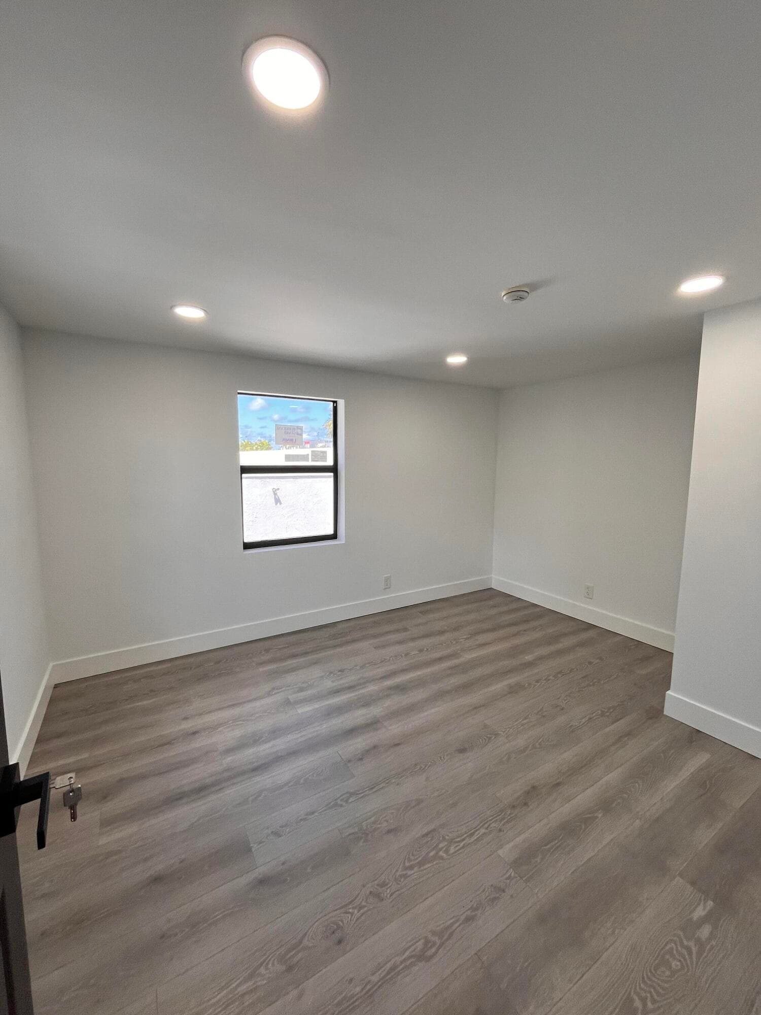 900 Federal Highway, Riviera Beach, FL — photo 9 of 39