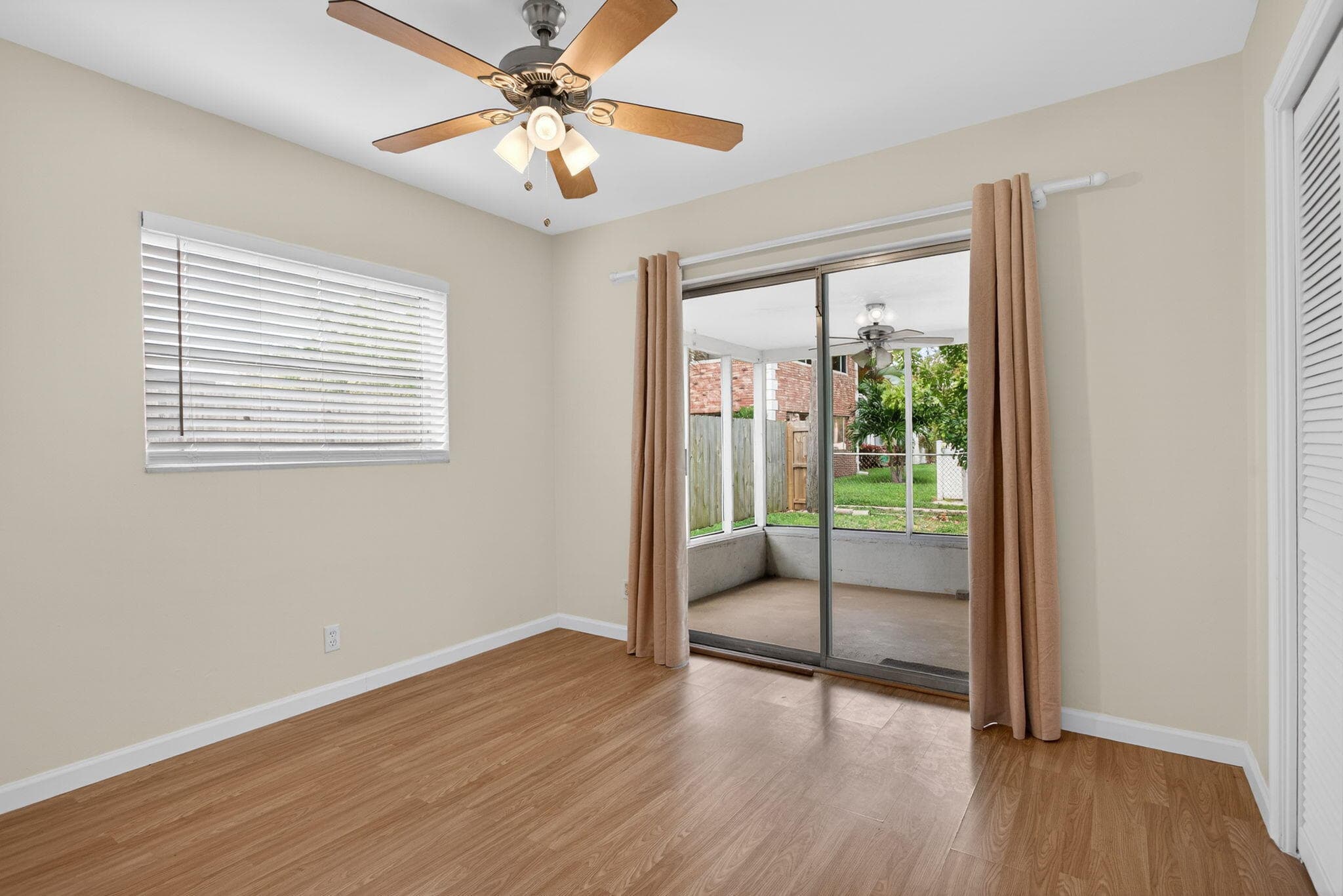 371 SE 1st Avenue, Pompano Beach, FL 33060 — photo 11 of 43