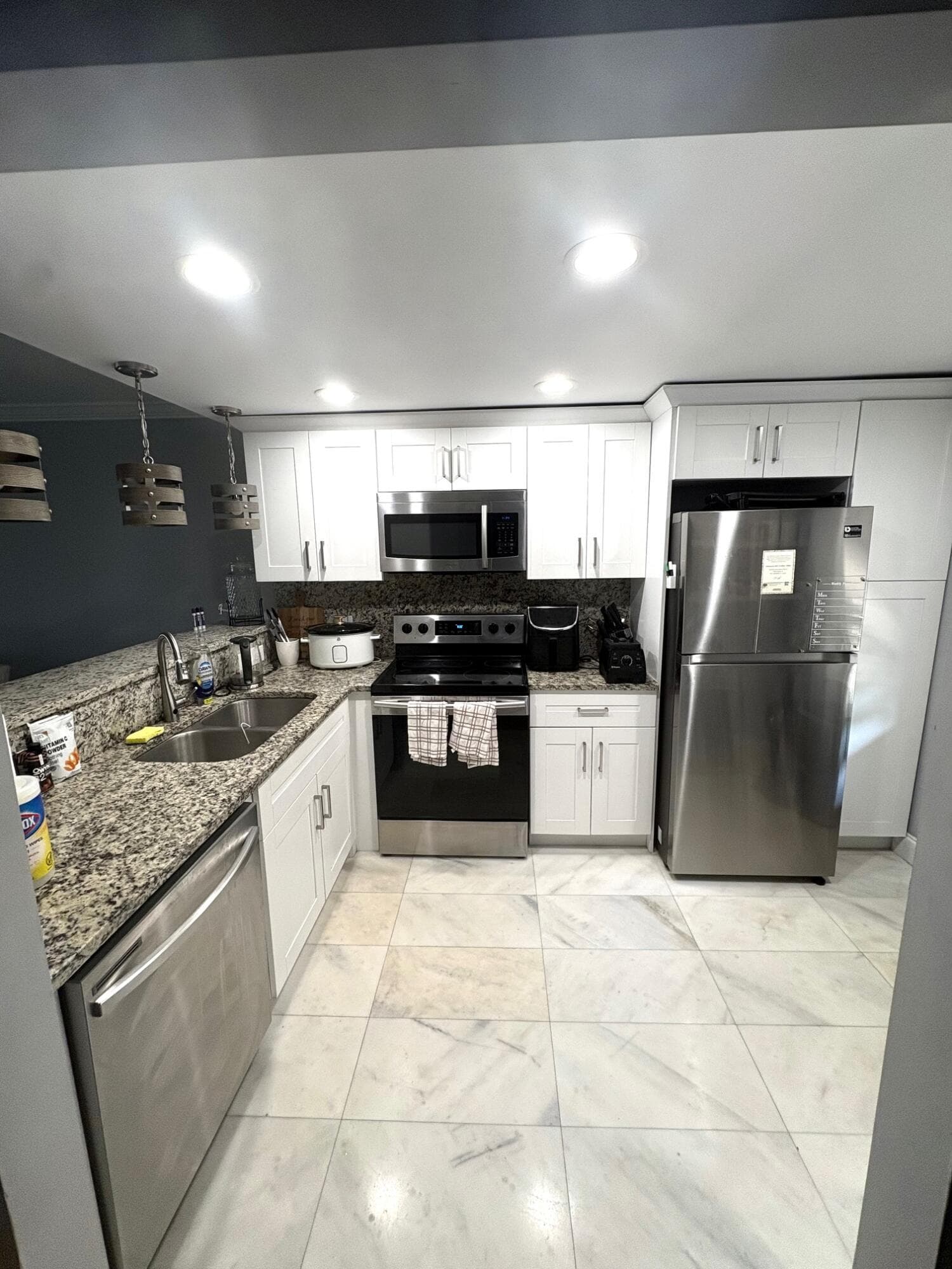 605 Oaks Drive 304, Pompano Beach, FL 33069 — photo 2 of 28