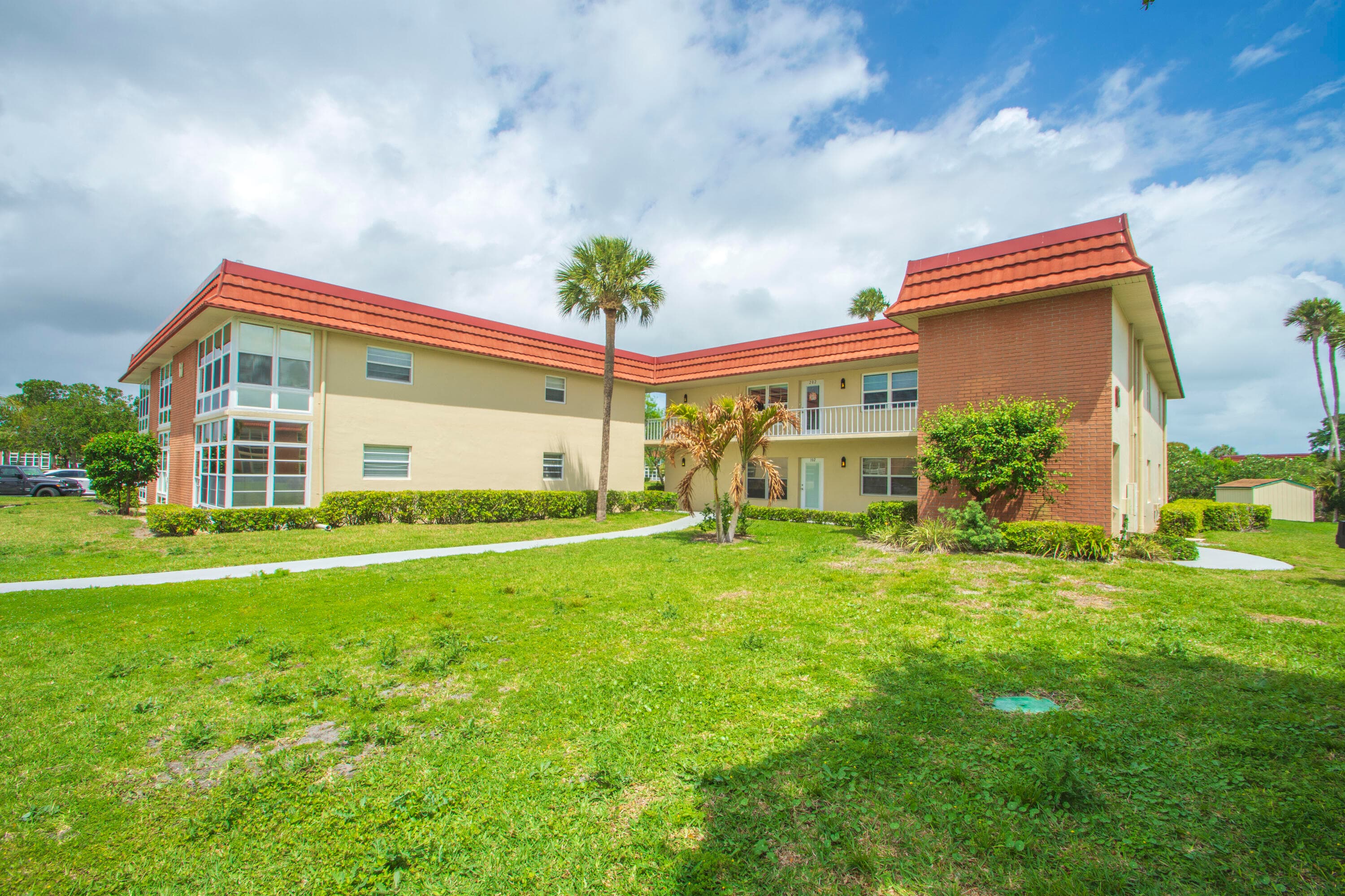 66 Woodland Drive 204, Vero Beach, FL 32962 — photo 33 of 51