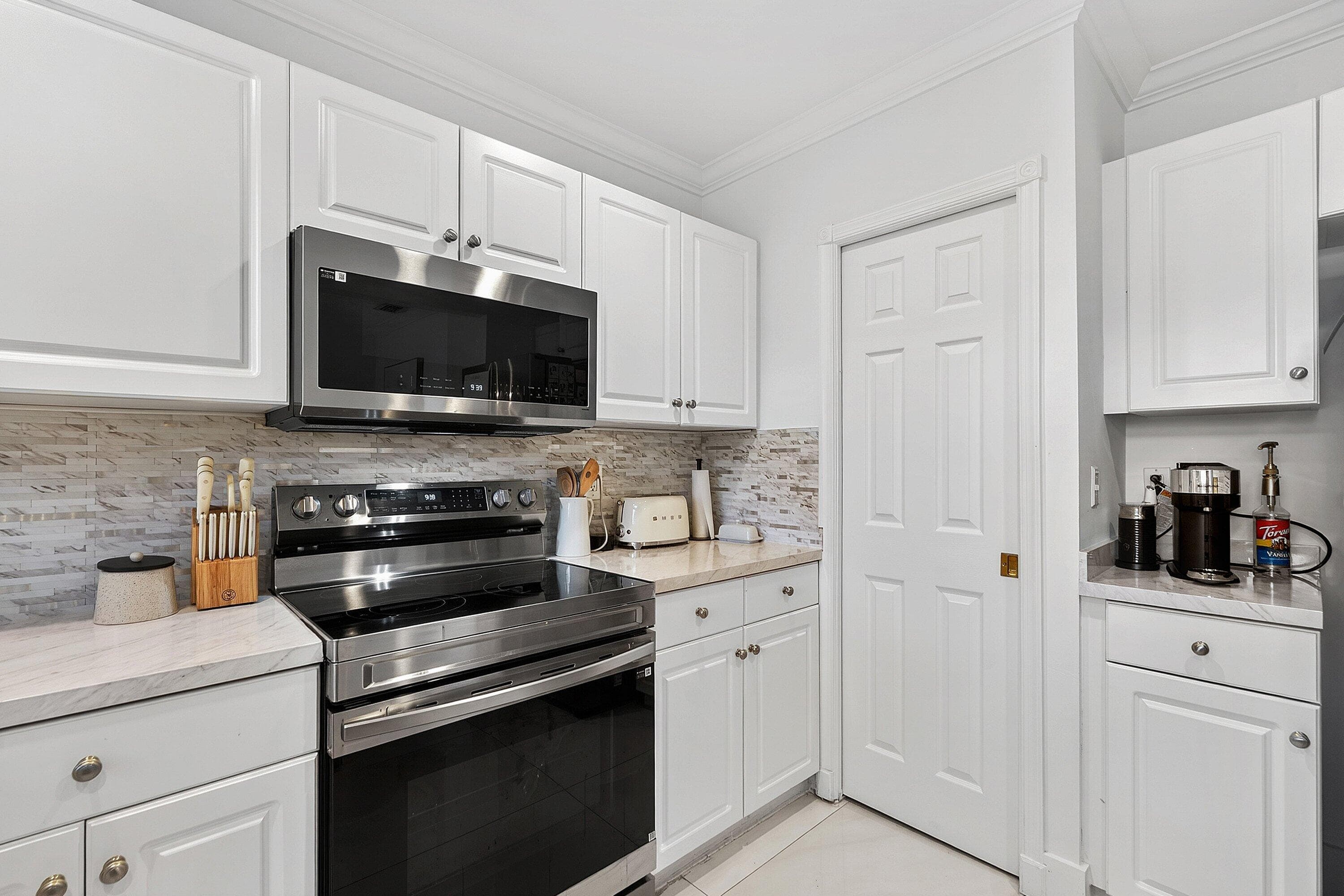 10123 N Military Trail, Palm Beach Gardens, FL 33410 — photo 6 of 29
